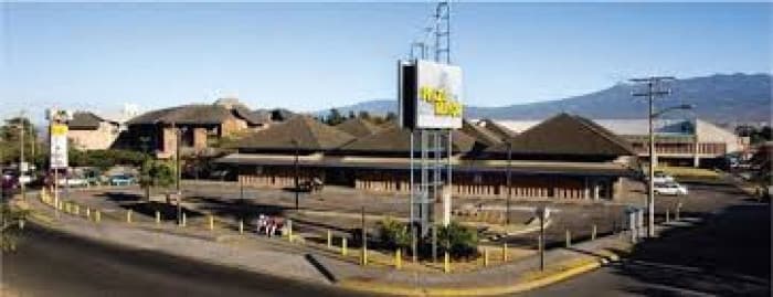 Renta de Oficina Comercial en Plaza en Rohrmoser Pavas  - foto 2