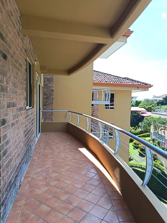 Hermosa Casa en Venta en San Rafael de Escazú San José. - foto 9