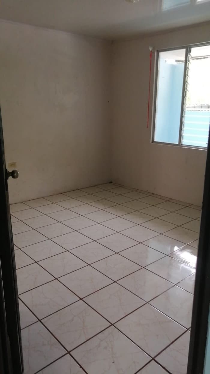 En Venta propiedad con 2 casas, 1 apartamento y 1 local - foto 4