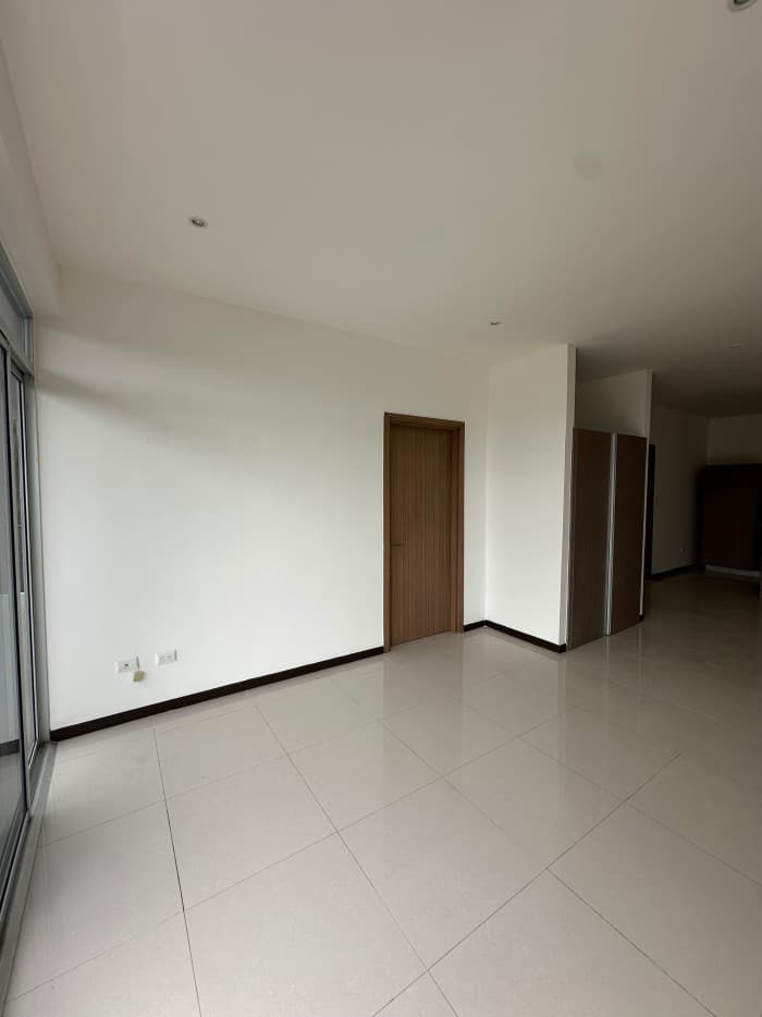 Apartamento en venta en Santa Ana en condominio  - foto 3