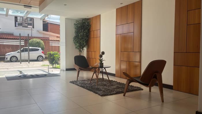 En Venta bello apartamento amueblado en Rorhmoser C.R. - foto 4