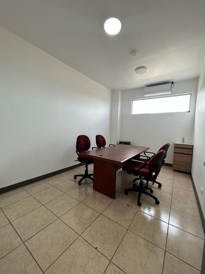 Edificio Corporativo de 690 m2 en Renta en La Uruca SJ. - foto 4