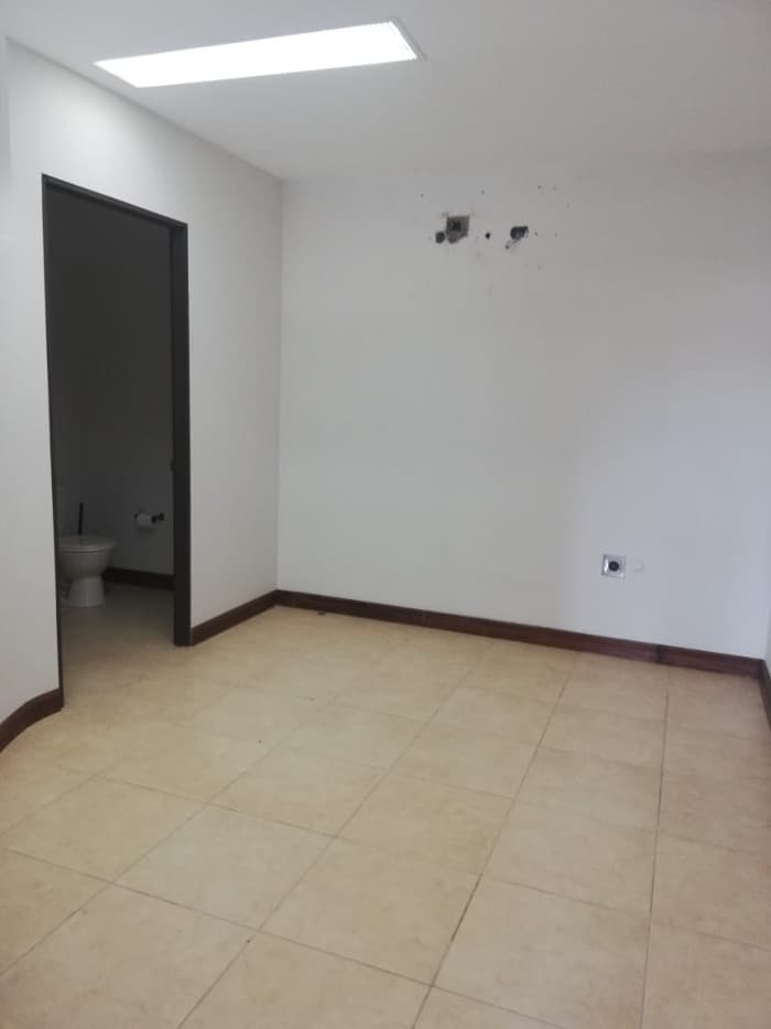 Se alquila local comercial en Centro Medico, Belén - foto 3