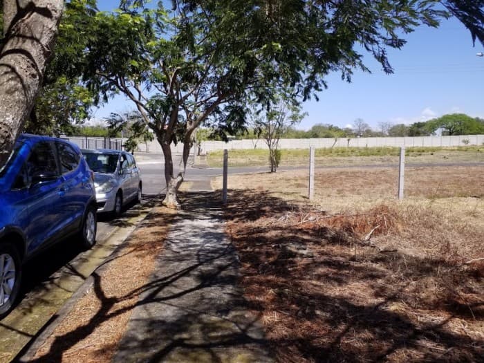 Lote en venta La Guacima Alajuela muy cerca Automercado - foto 1
