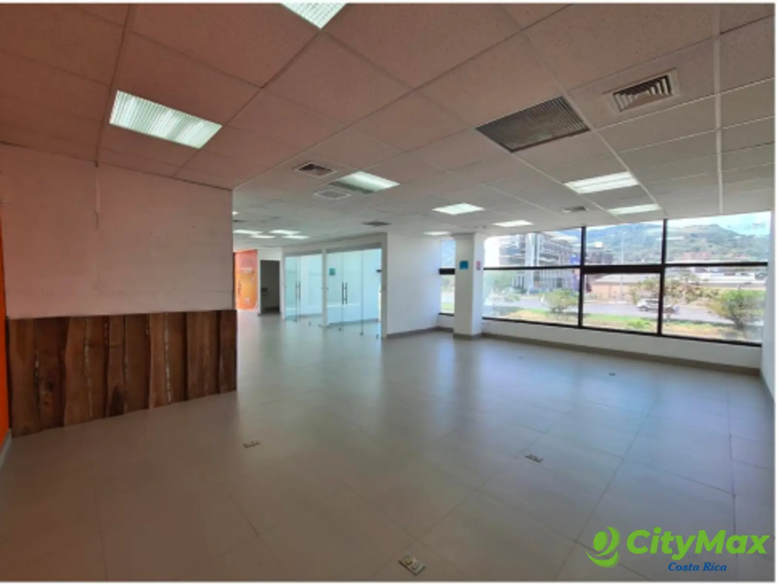 Oficina en alquiler de 138 m² en Oficentro en Escazú - foto 1