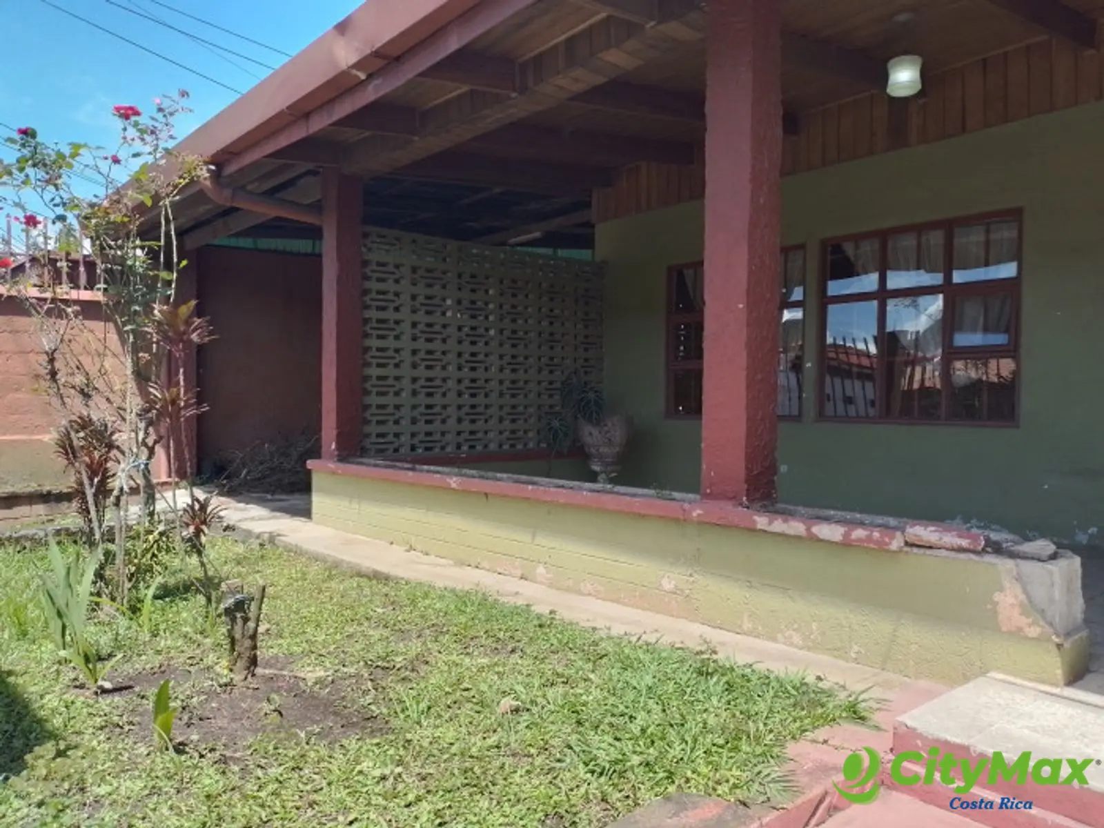 Venta de casa con uso de suelo mixto Cartago La Union  - foto 1