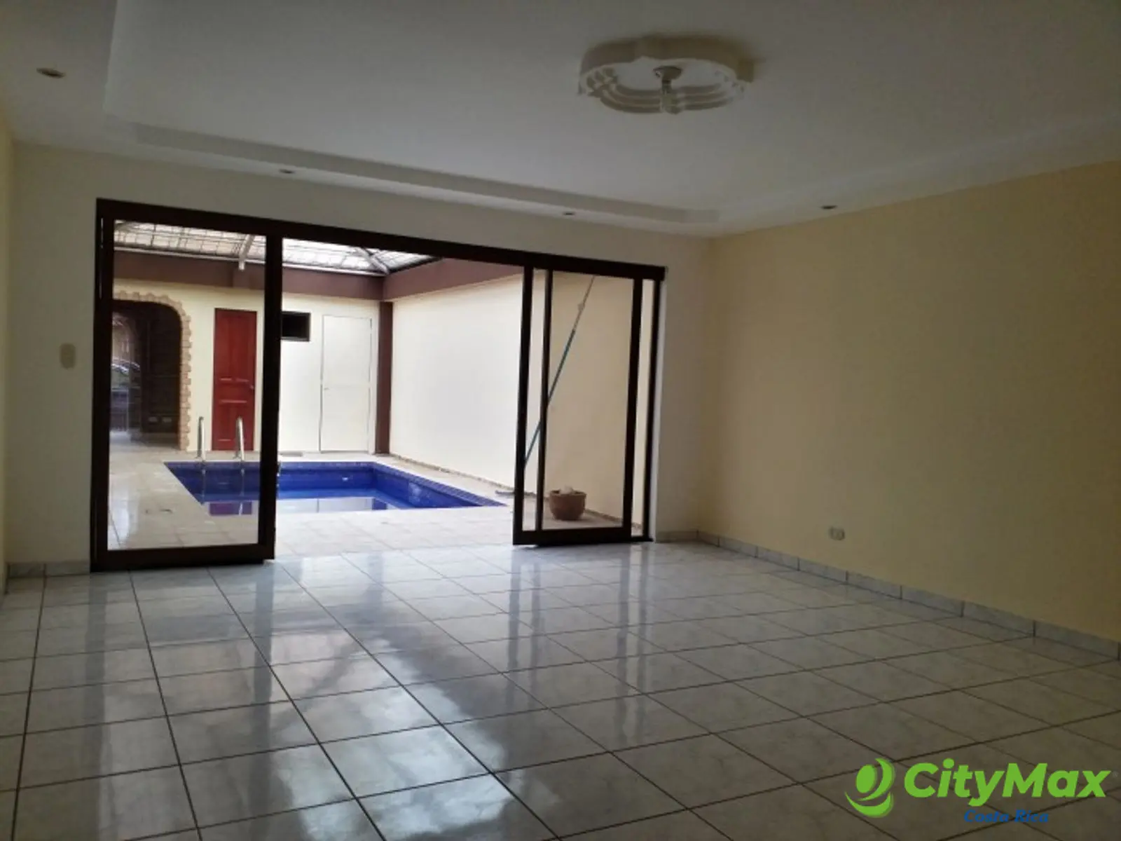 Hermosa Casa en Venta Urbanizacion La Trinidad Alajuela - foto 1