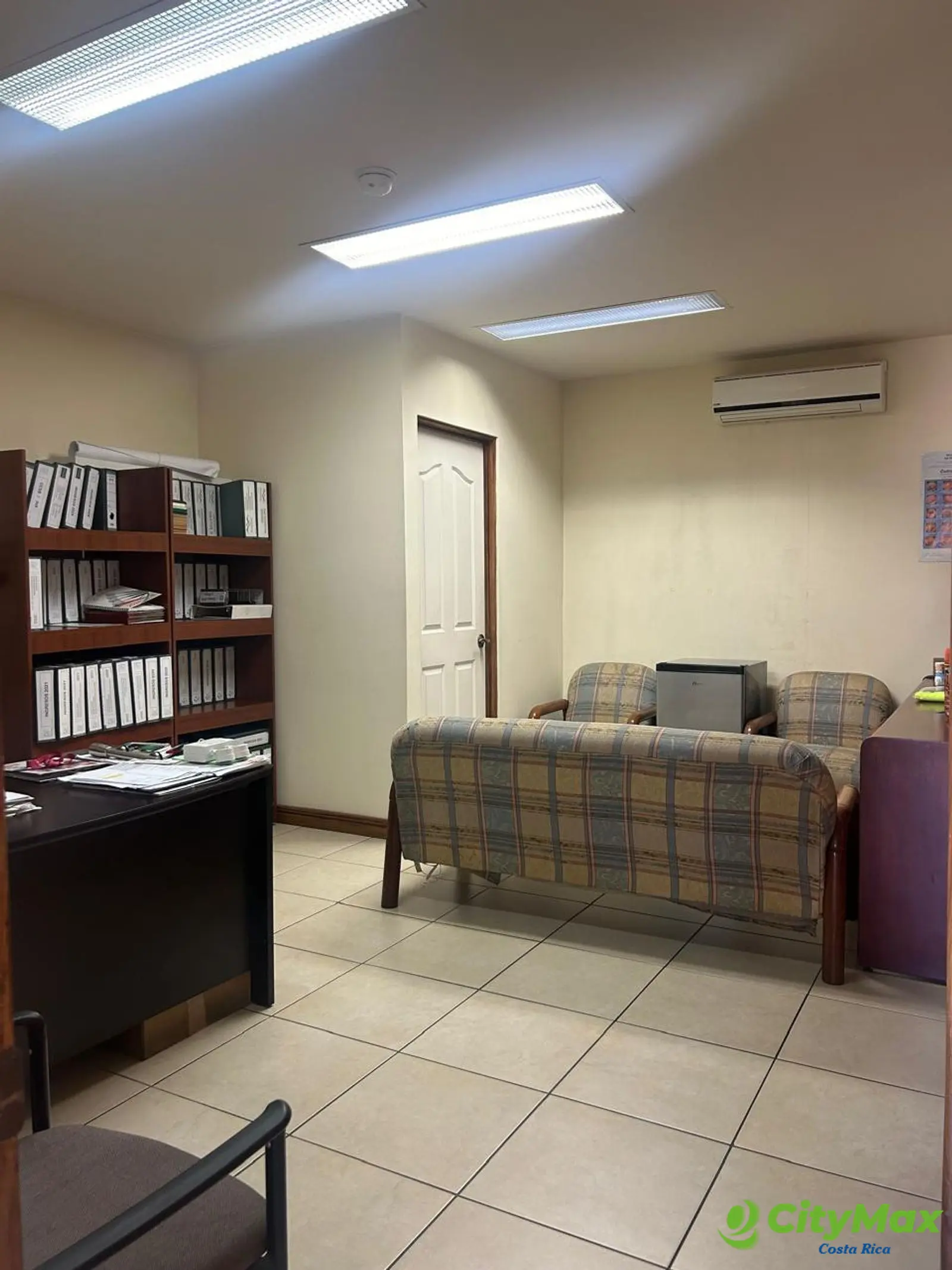 Renta de oficina comercial en Belén, Heredia - foto 1