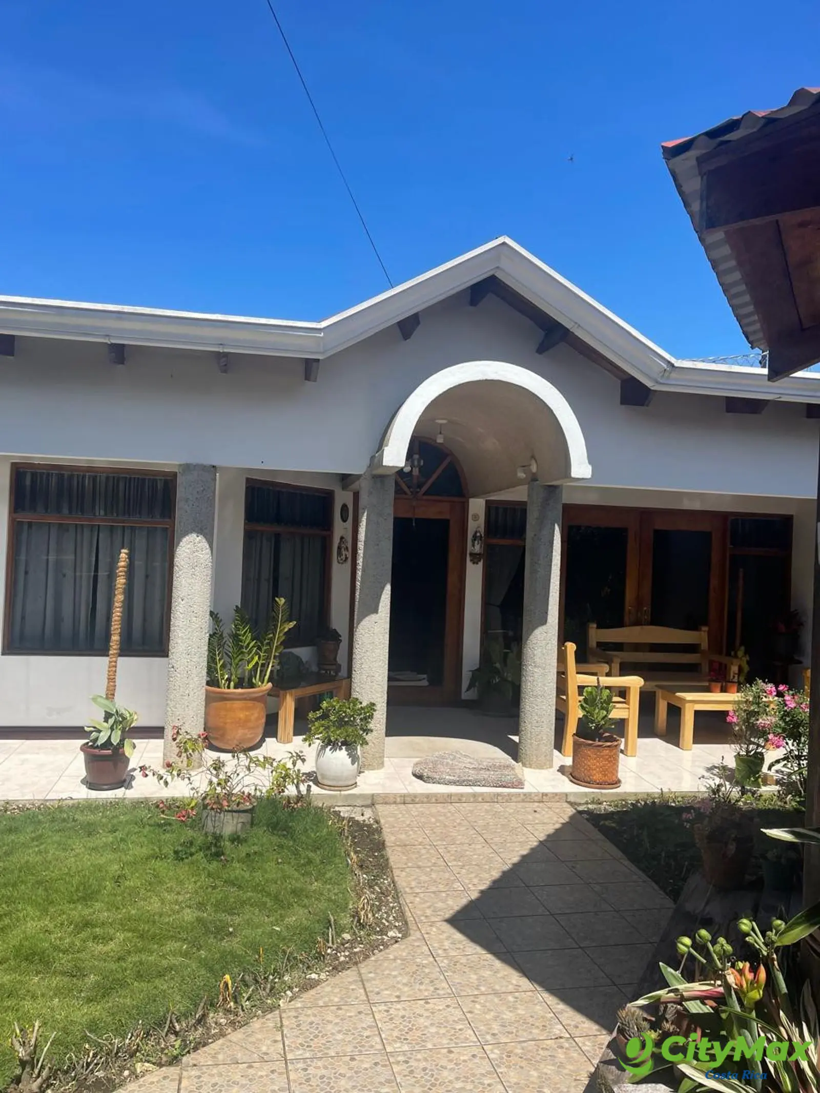 En venta hermosa casa en Santo Domingo de Heredia - foto 1