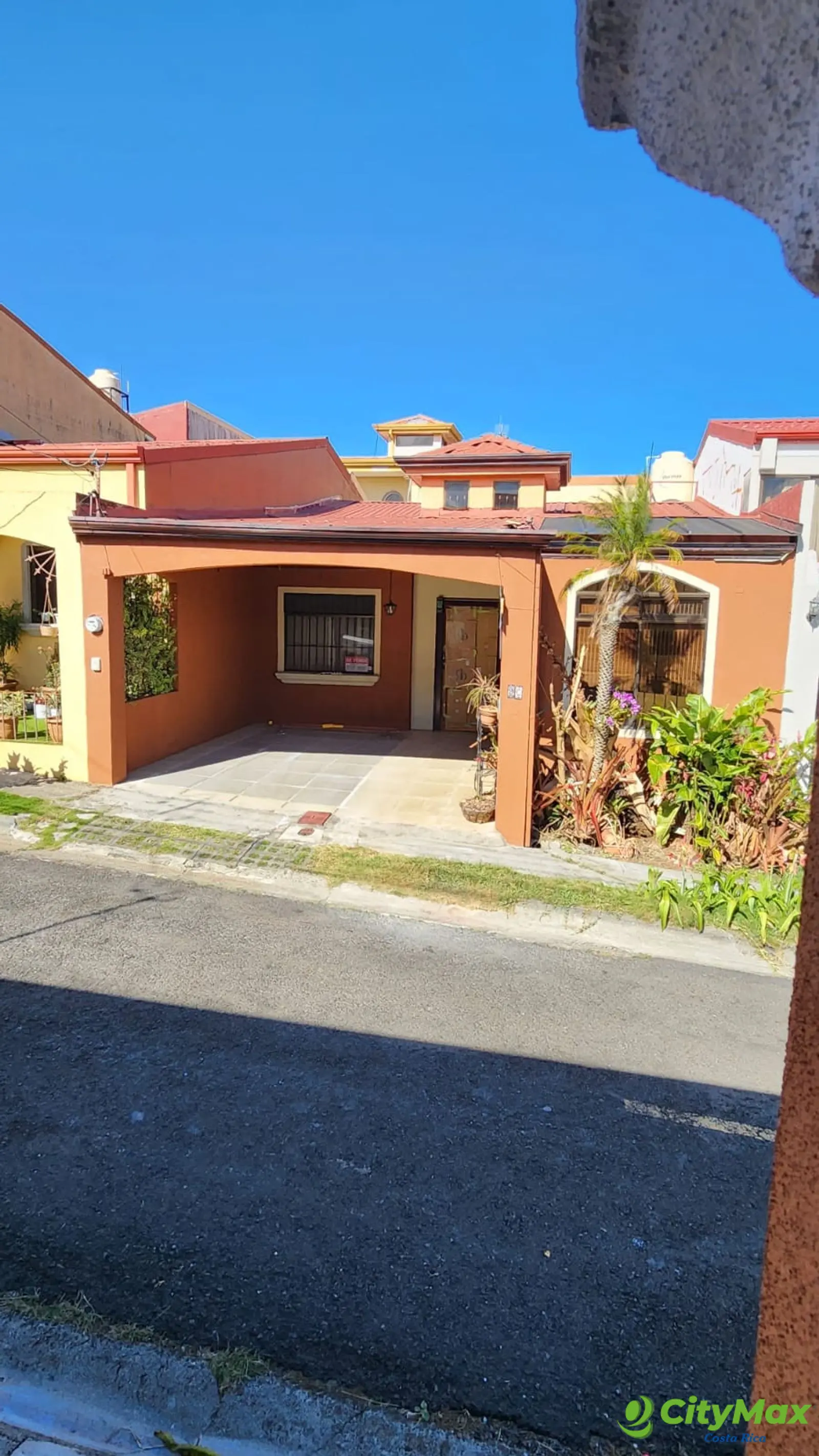 Espectacular Casa en Venta en Mercedes Norte de Heredia - foto 1