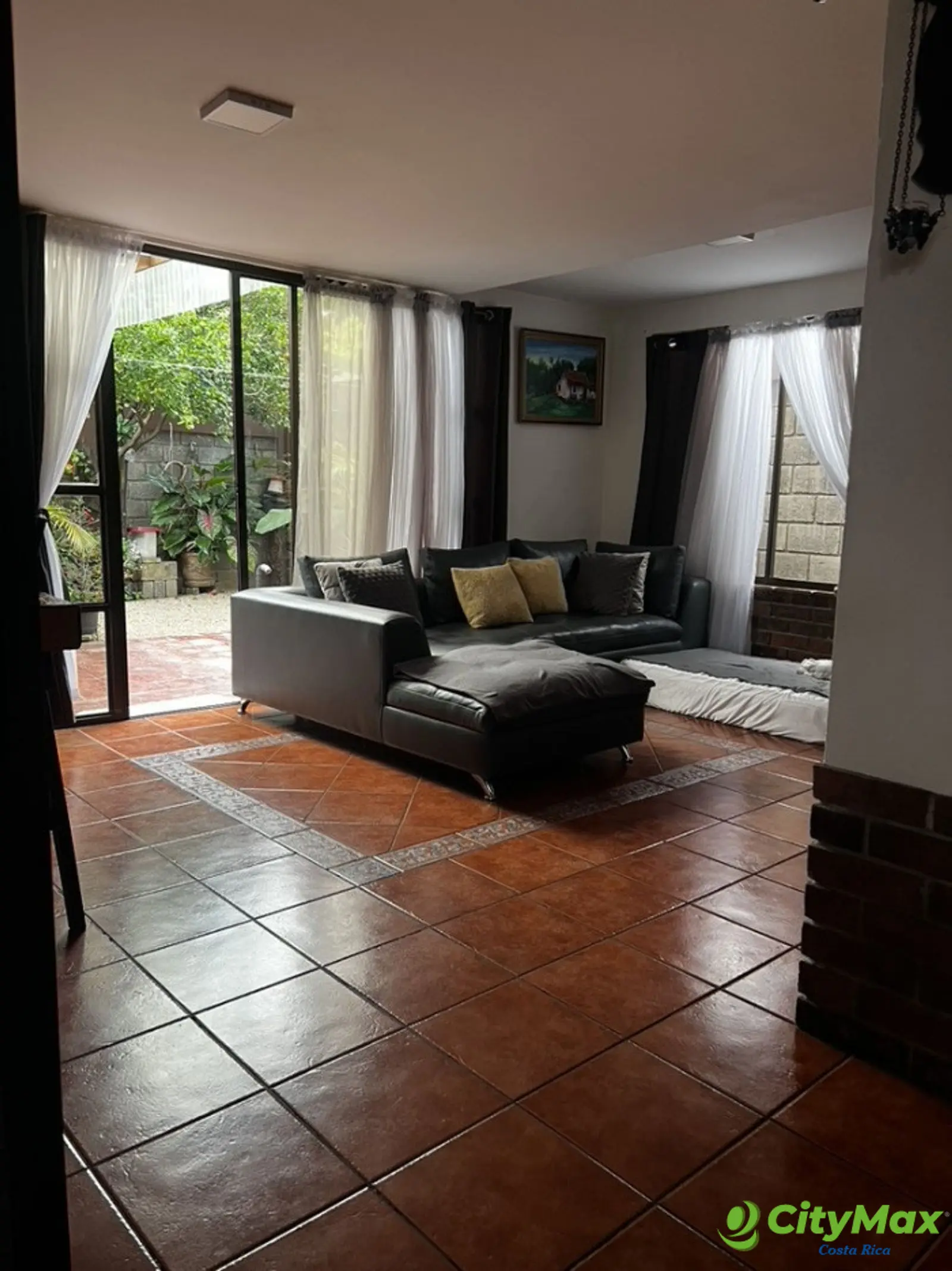 Hermosa casa esquinera en Venta en San Rafael Abajo - foto 1