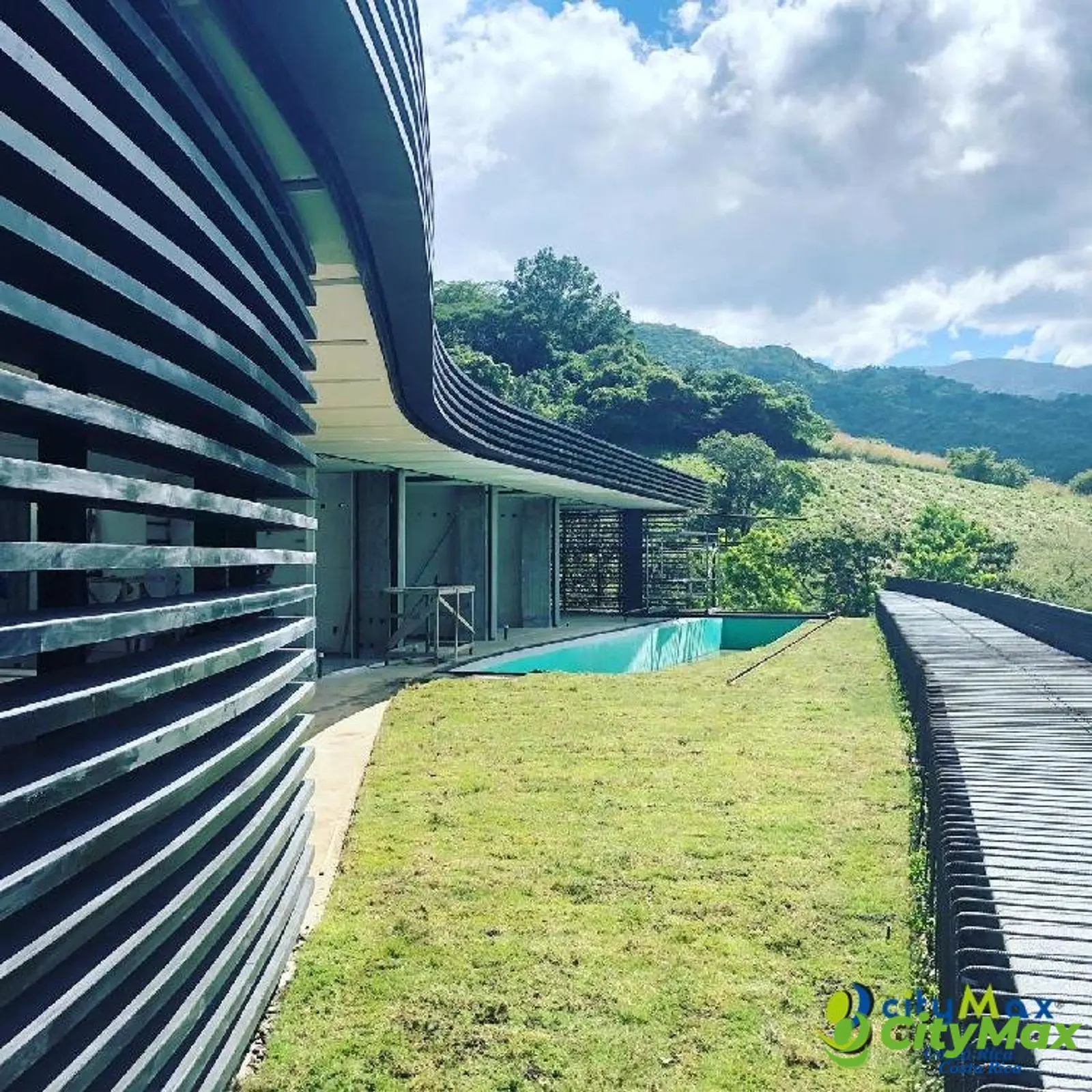 Casa en venta en el Alto de Las Palomas Santa Ana CR - foto 1