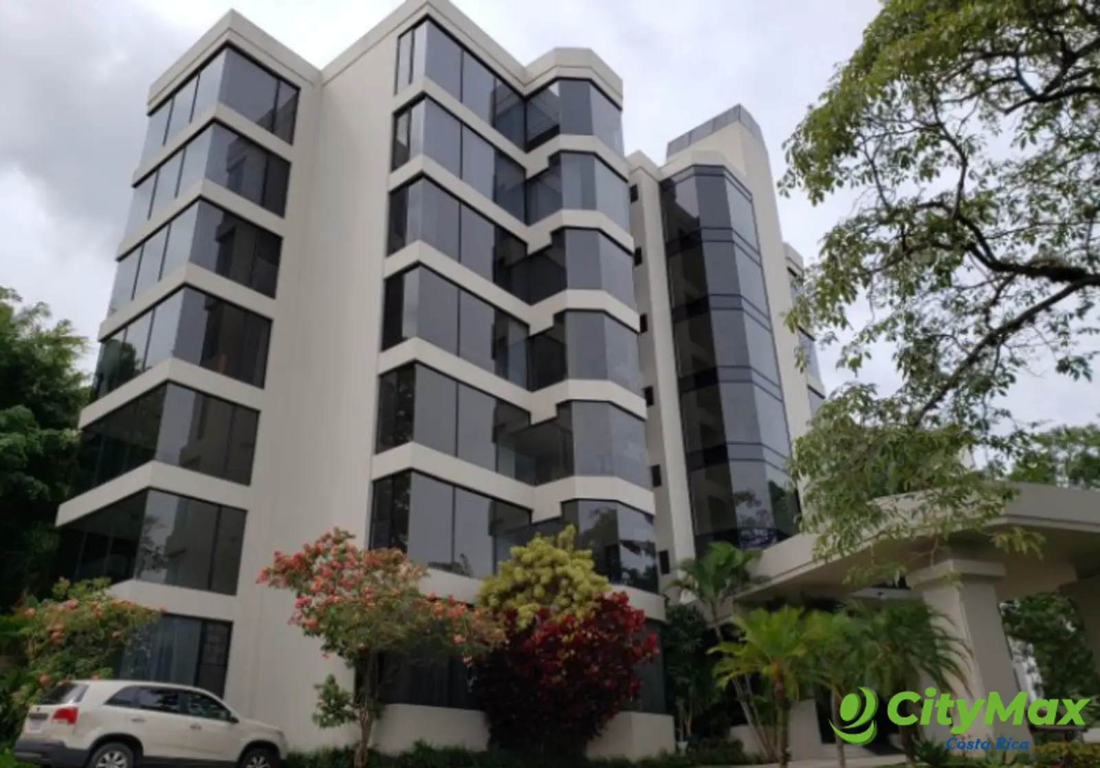 Apartamento en venta en condominio San Rafael de Escazú - foto 1