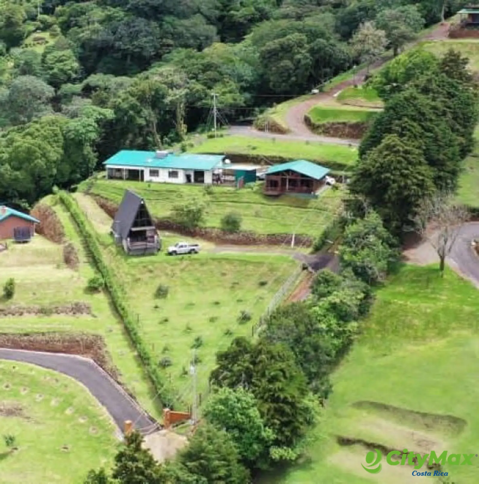 En venta quinta c/casa y cabañas faldas del volcán Poas - foto 1