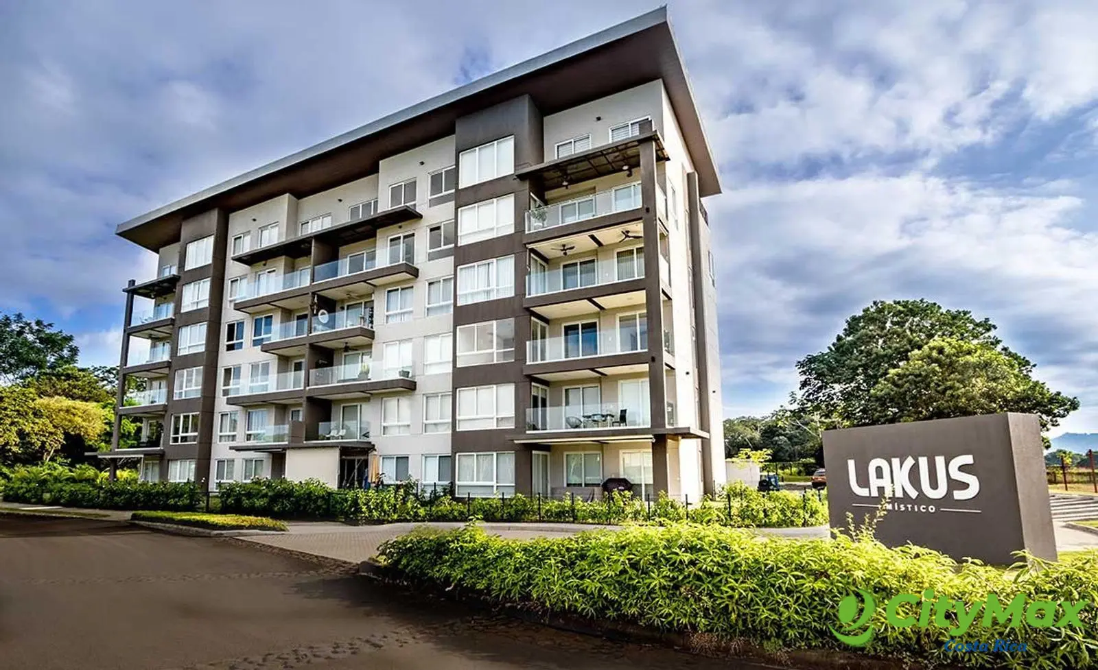 Apartamento en Venta en Jaco en exclusivo Condominio - foto 1