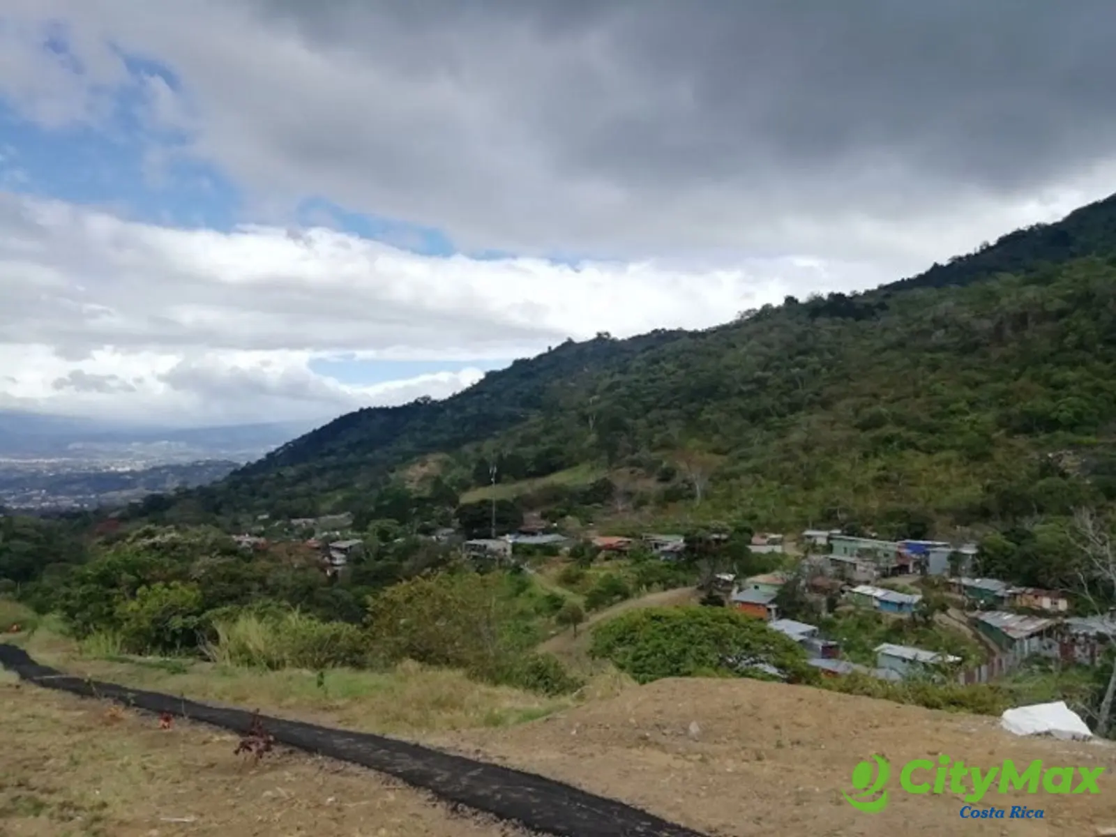 Finca en Venta en Santa Ana Ideal para Desarrollo - foto 1
