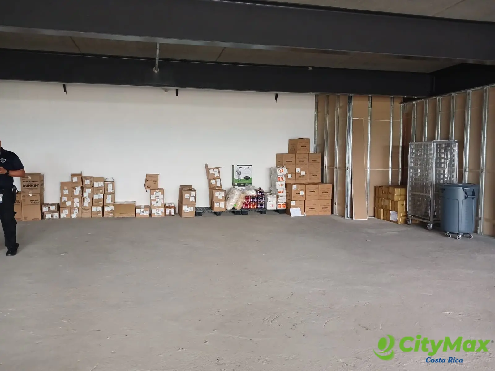 Oficina Comercial de 89m2 en Alquiler en Santa Ana - foto 1