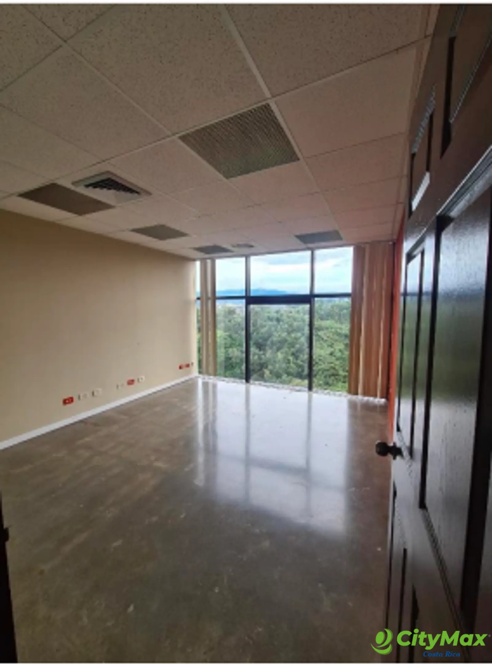 Oficina en alquiler de 147 m² en Oficentro en Escazú - foto 1