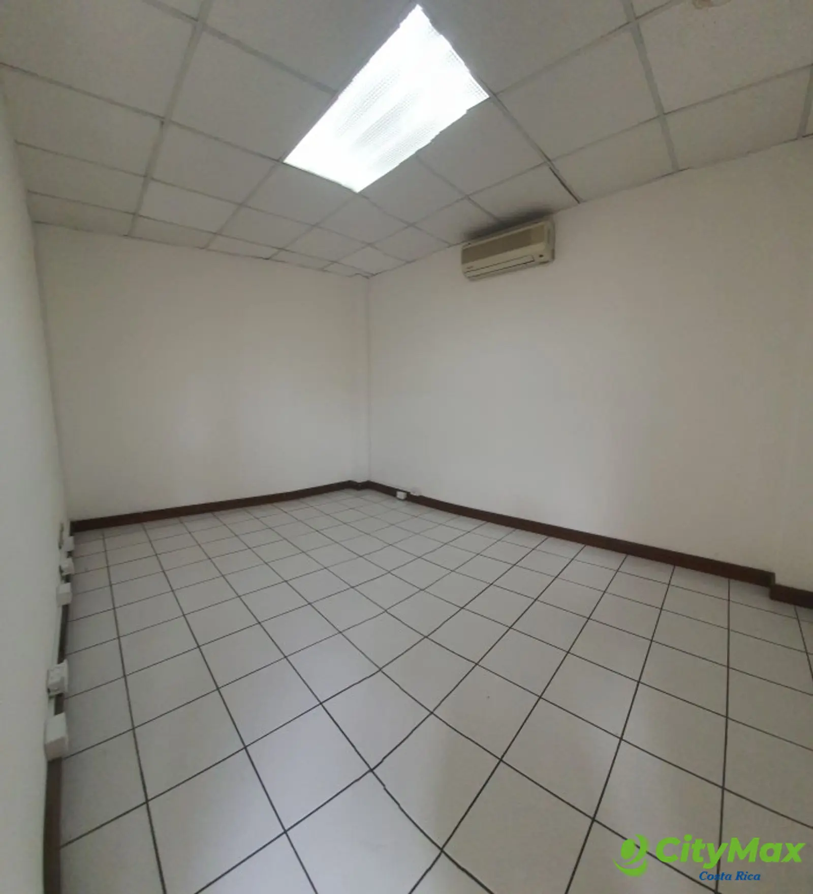 Oficina en Alquiler cerca parque de la sabana San Jose - foto 1