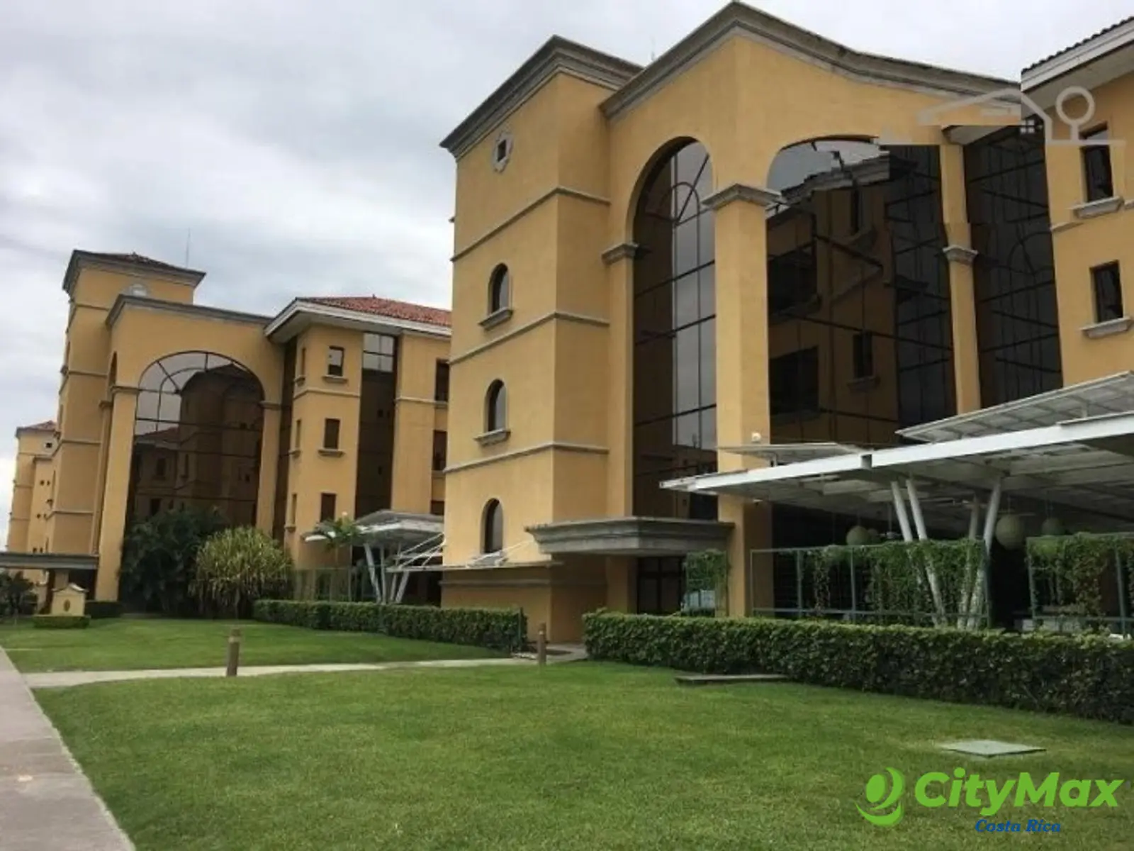 Amplia Oficina en Alquiler Forum Santa Ana, Costa Rica - foto 1