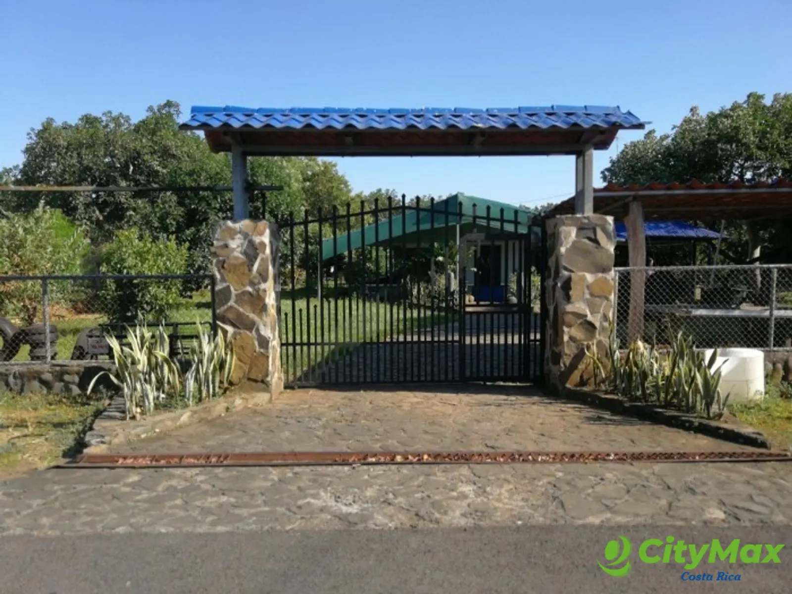Finca en venta San Jerónimo de Esparza Puntarenas 15ha - foto 1