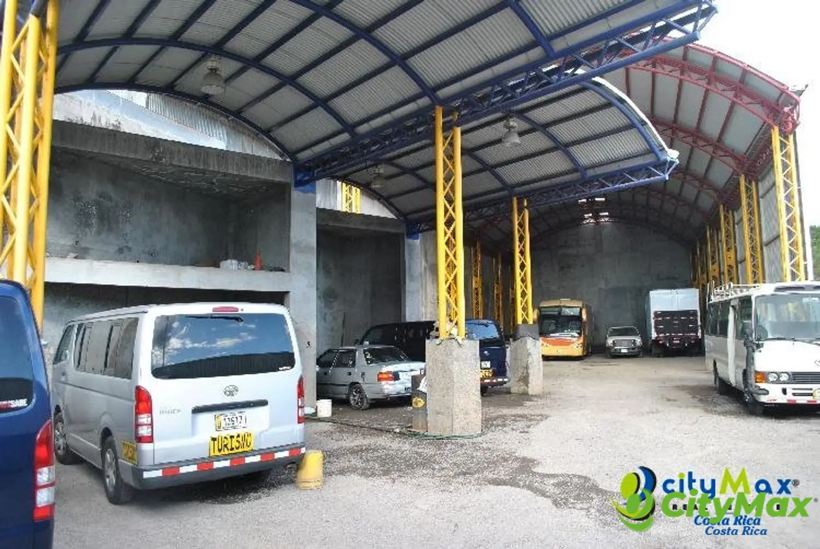 Venta de Plantel Techado en Desamparados, San José - foto 1