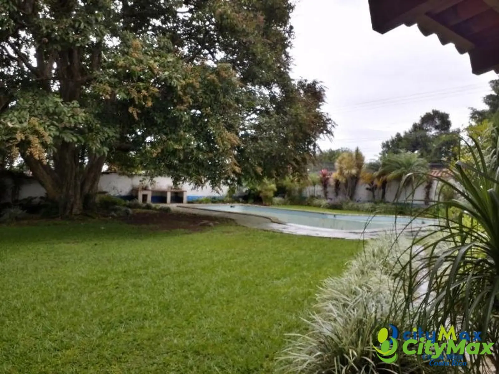 Terreno con Casa en Venta en Santa Rosa, Santo Domingo  - foto 1
