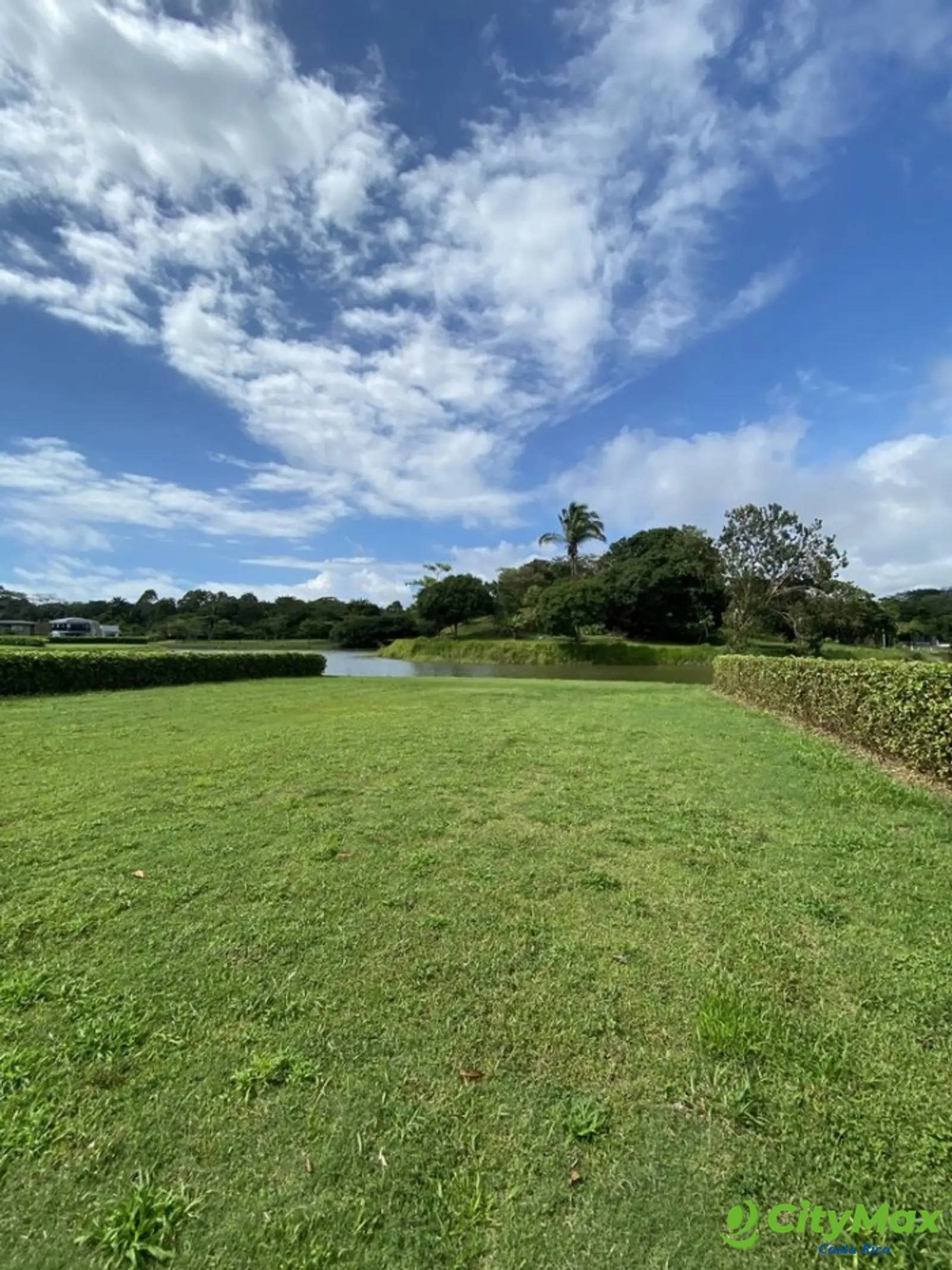 Terreno en Venta en condominio Playa Hermosa Puntarenas - foto 1