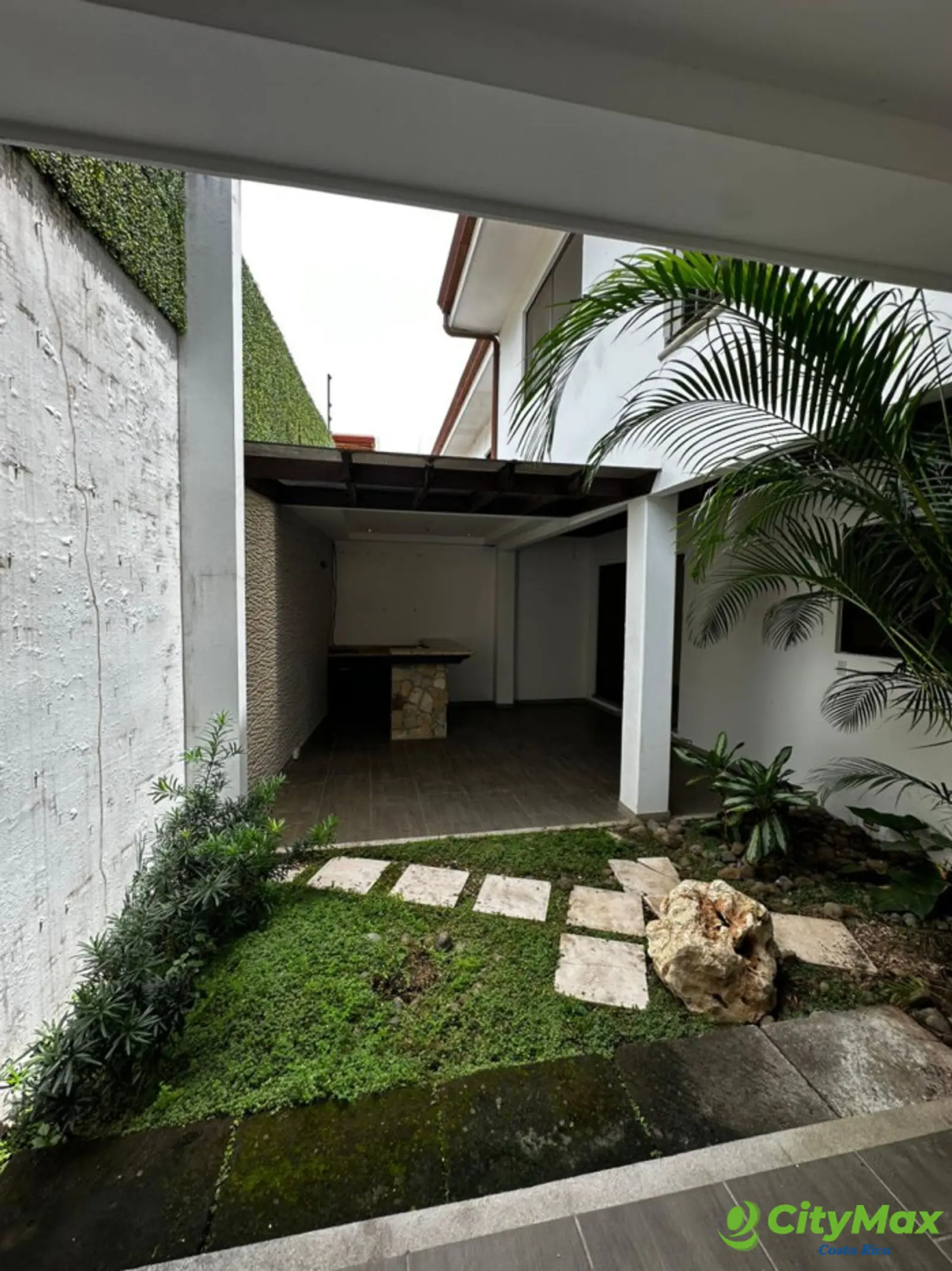 Hermosa Casa en Venta en Pozos de Santa Ana - foto 1