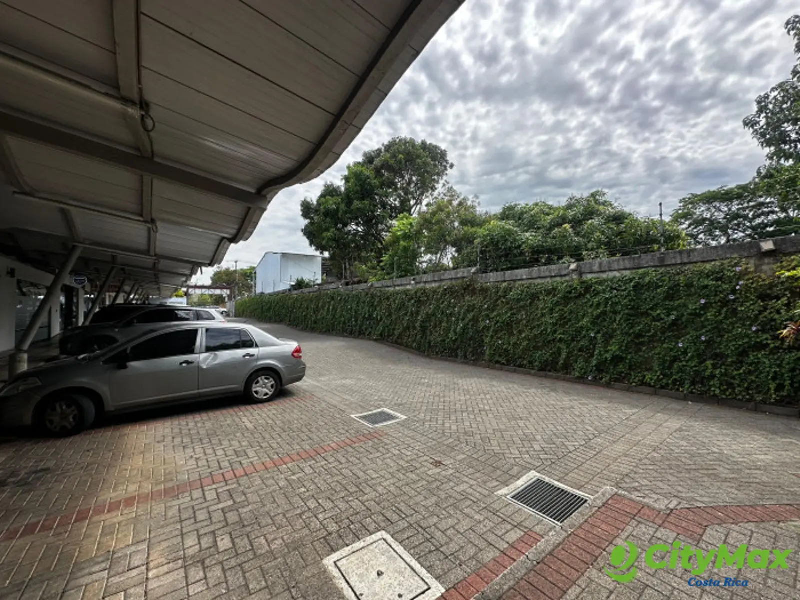 Plaza comercial en venta en la Guácima de Alajuela - foto 10