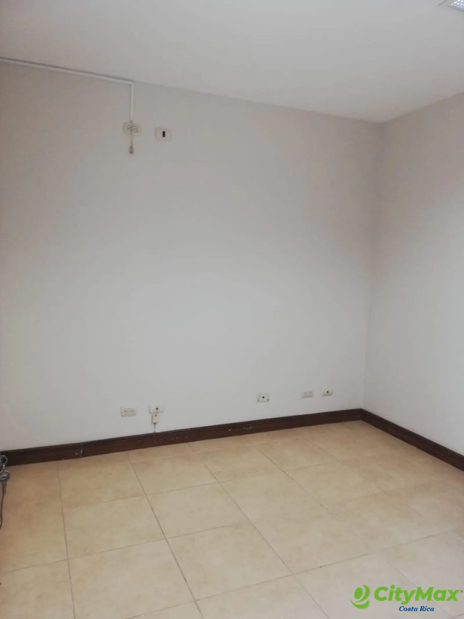 Se alquila local comercial en Centro Medico, Belén - foto 2