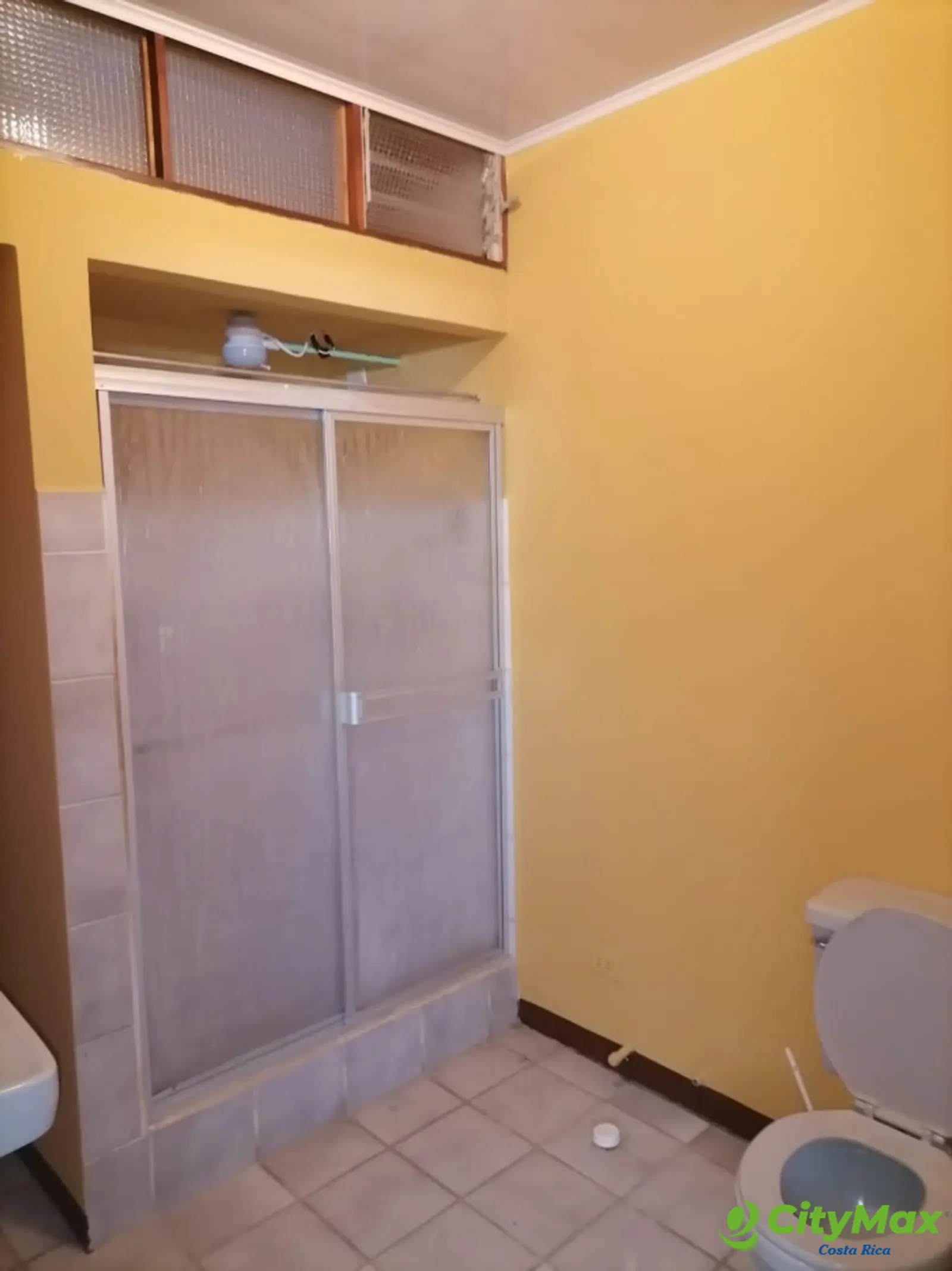 En venta local comercial y Apartamento en Heredia CR - foto 8