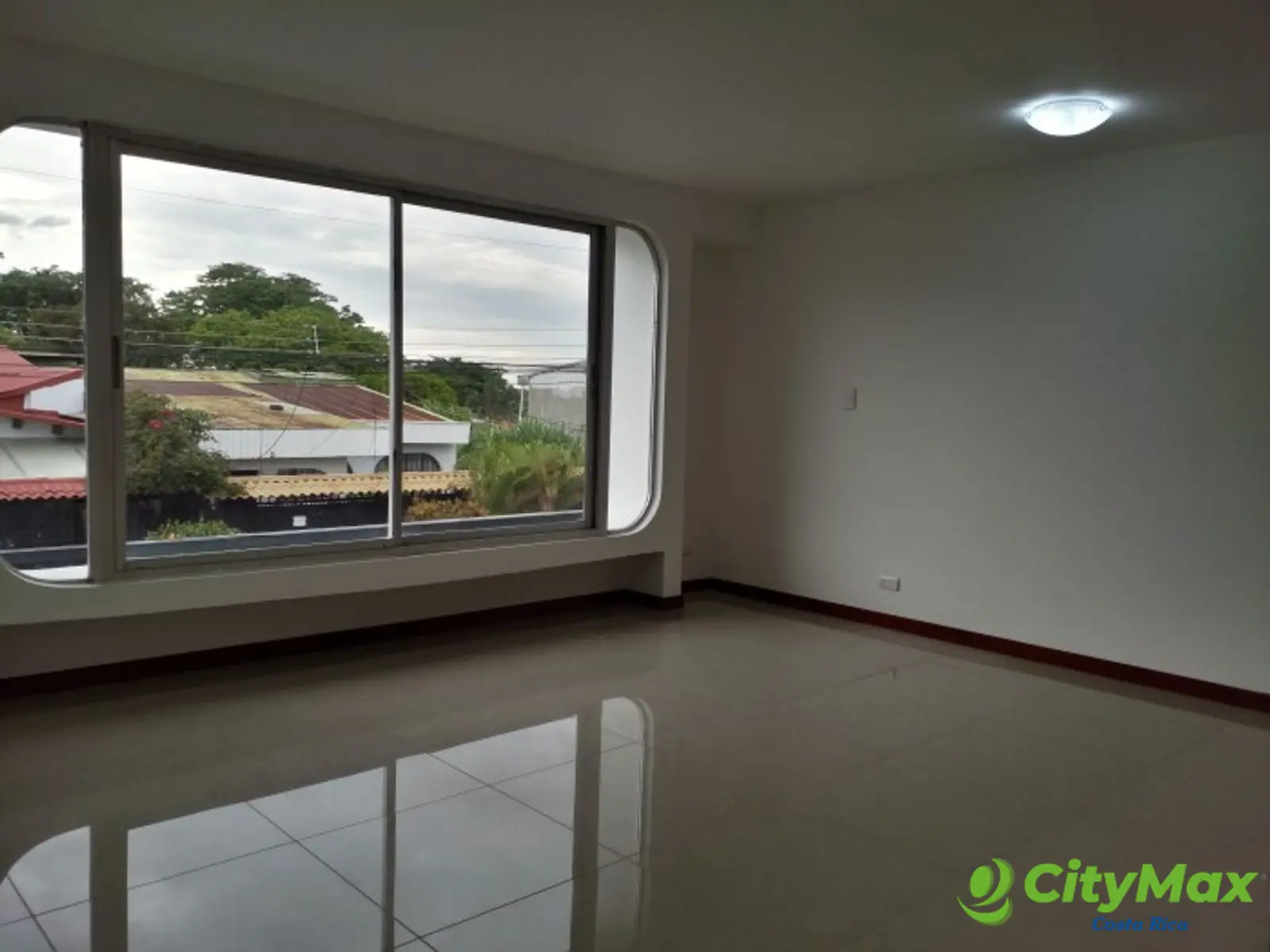 Casa en venta en Rohrmoser San José CR con piscina - foto 12