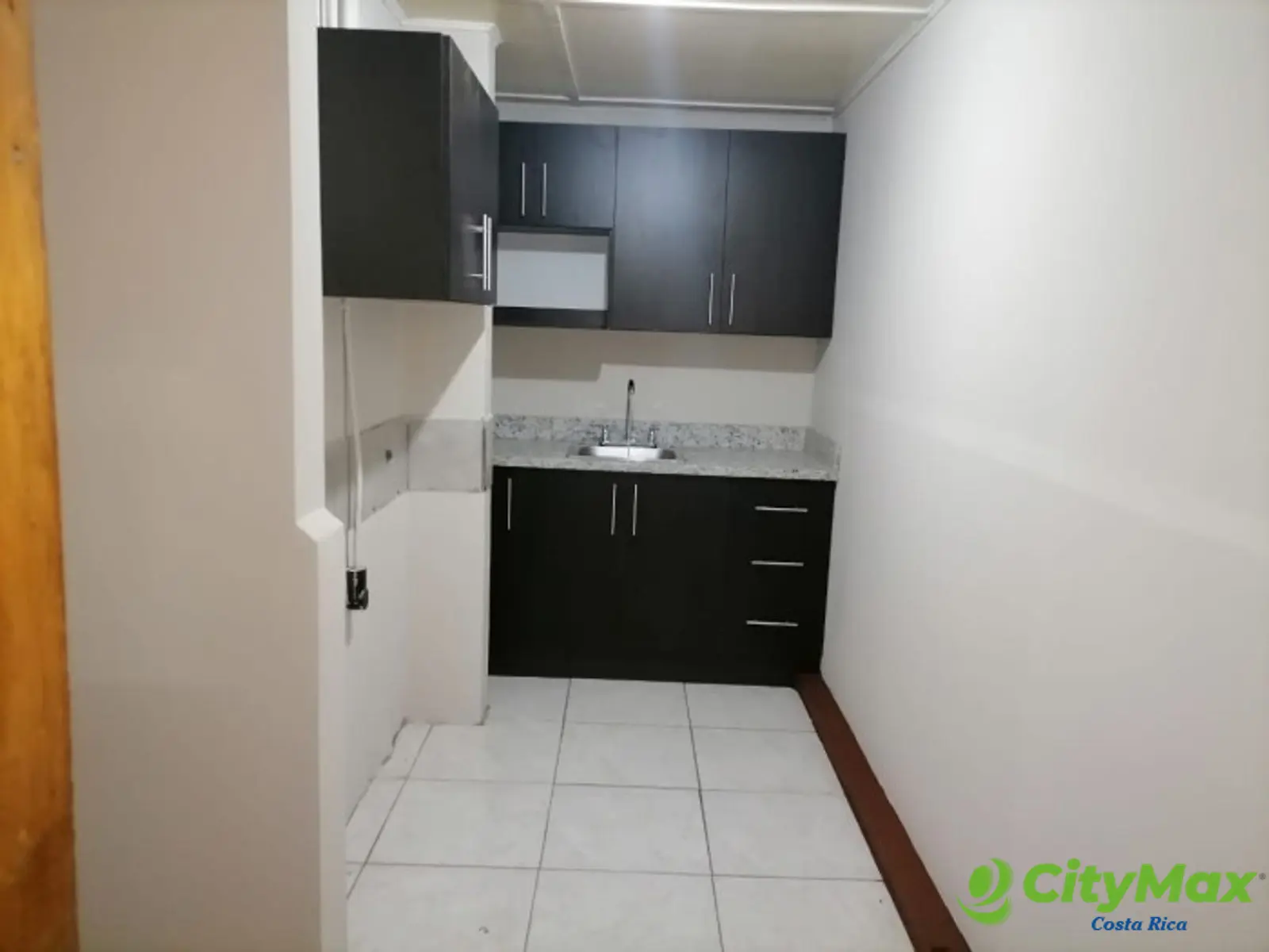 En venta local comercial y Apartamento en Heredia CR - foto 4