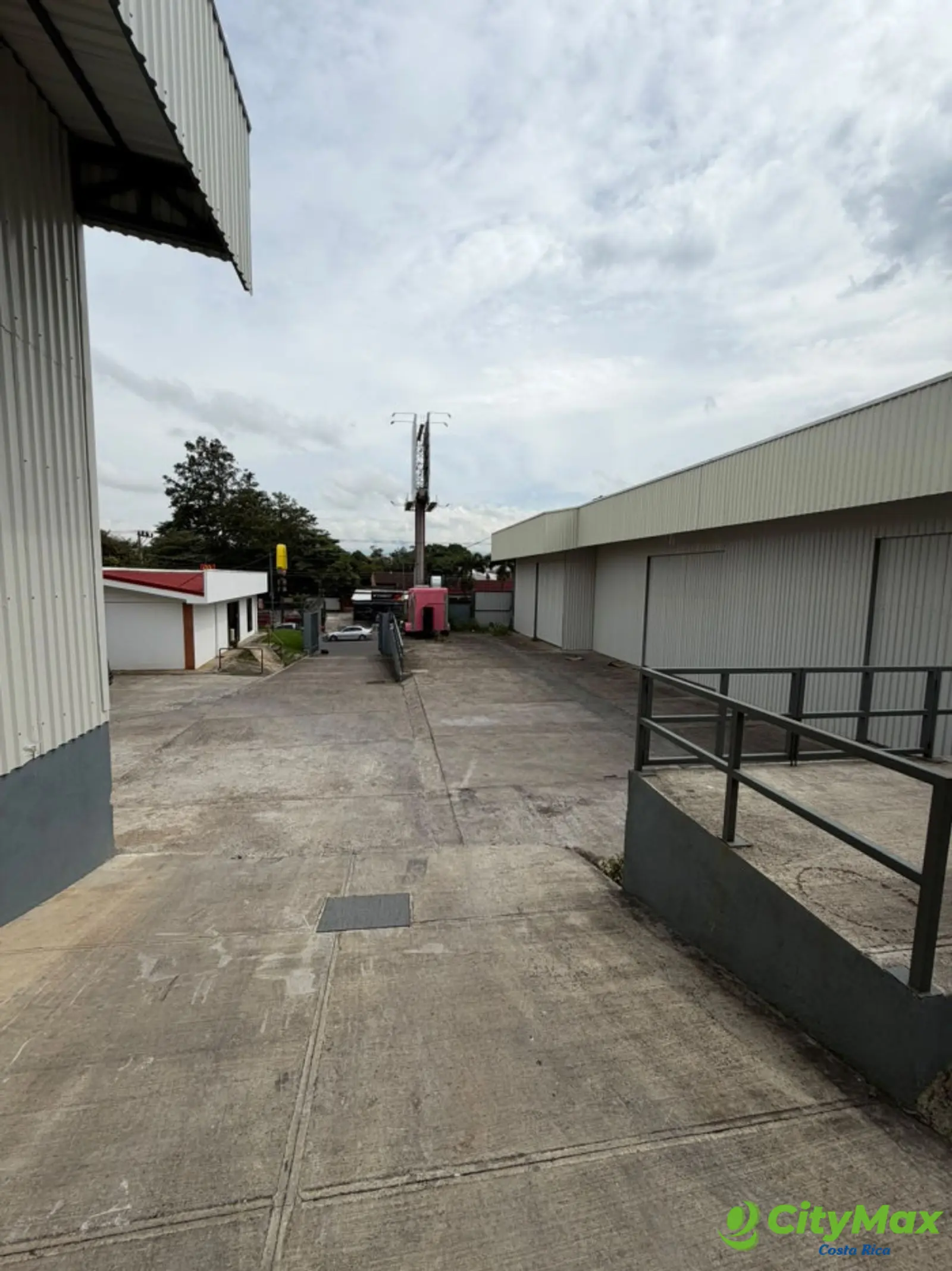 Bodega de 136m2 en renta en Radial de Belén en Heredia - foto 3