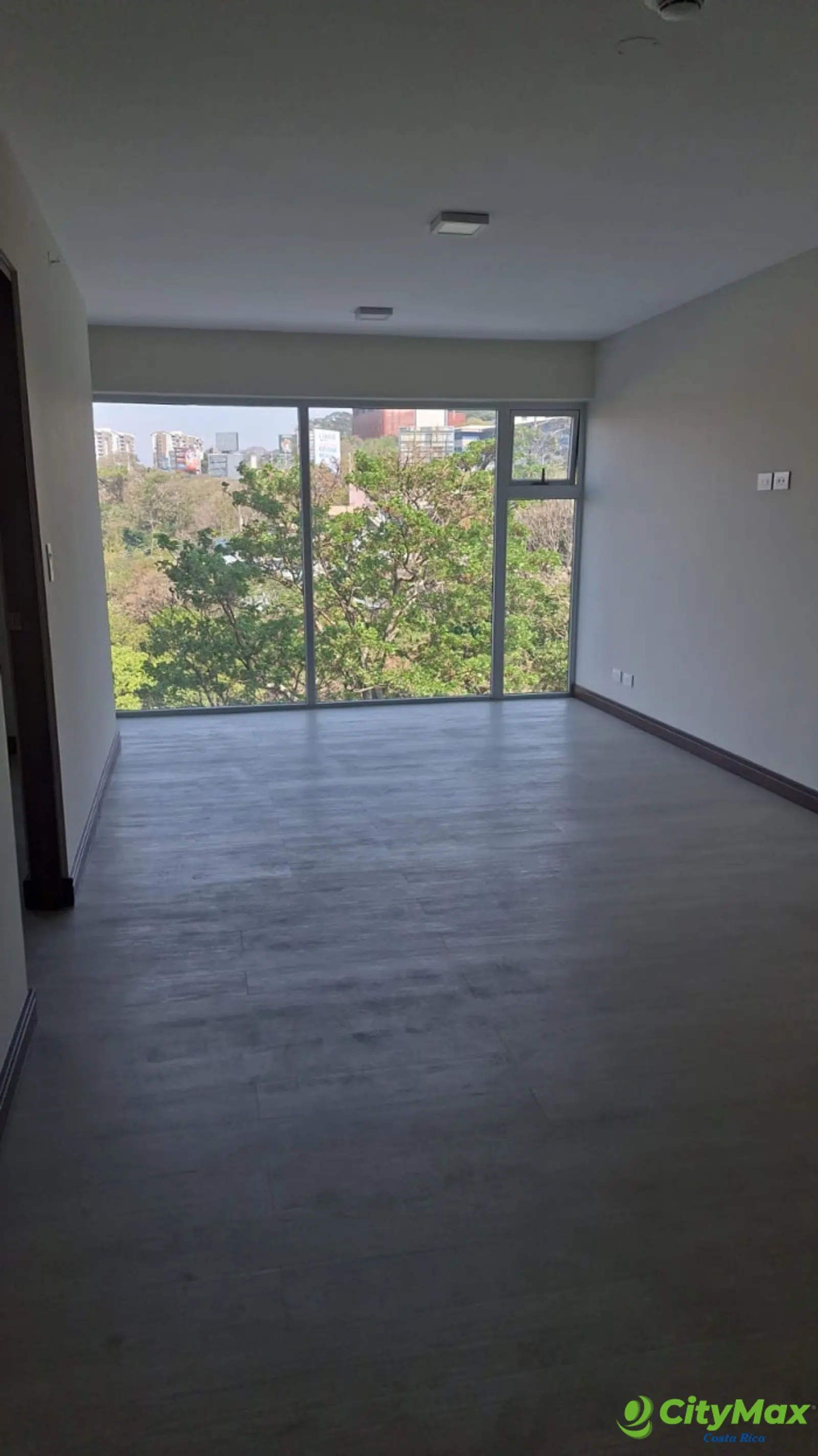 Apartamento Semiamueblado en venta Condominio, la Uruca - foto 2