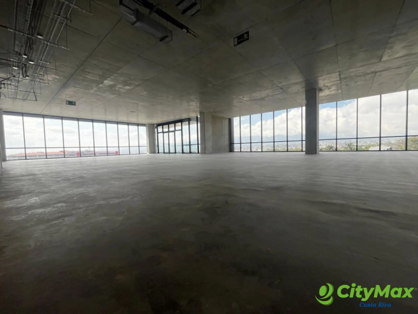 Hermosa Oficina de 445m2 en Alquiler en San Pedro - foto 3