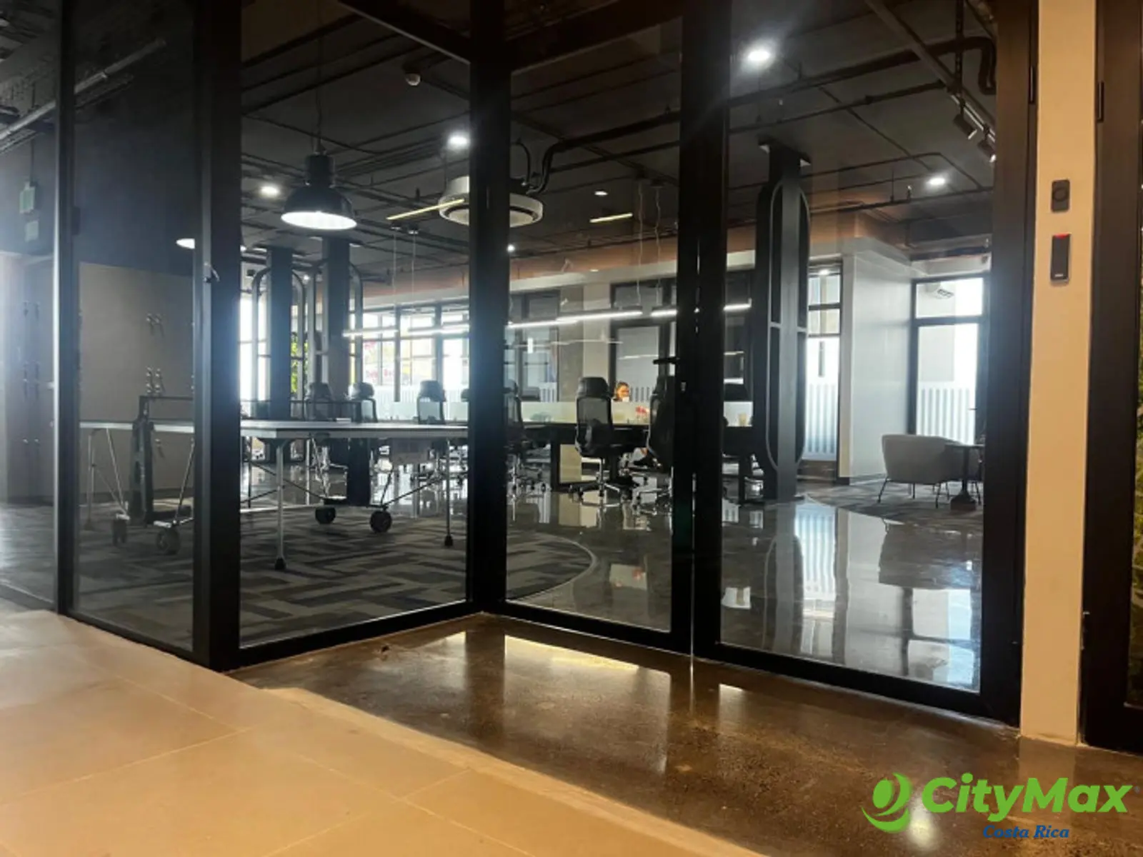 Alquiler de local u Oficina de 55m2 en San Pedro, SJ.  - foto 2