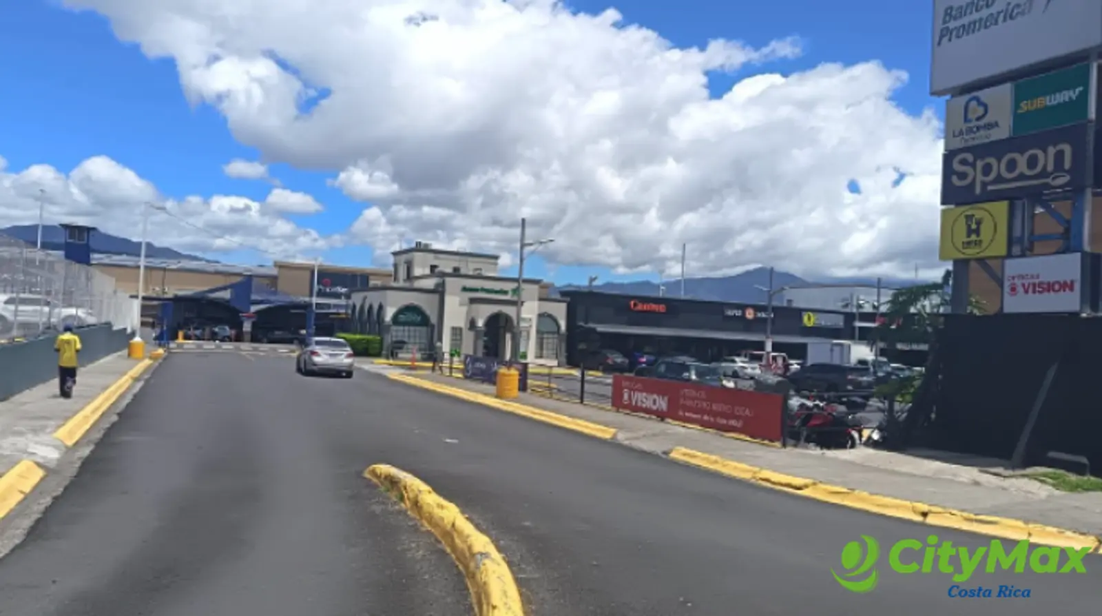 Local comercial en Renta en Plaza Luko, Zapote San José - foto 3