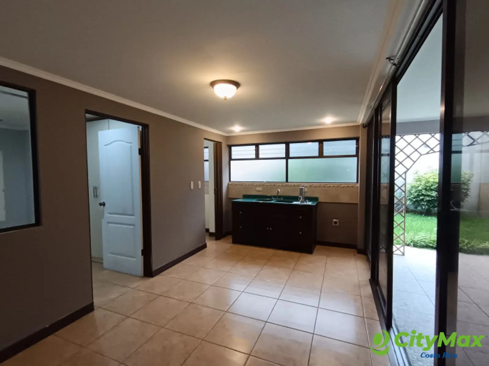 Hermosa Casa en Venta o Renta en Condominio en Moravia. - Apartamento