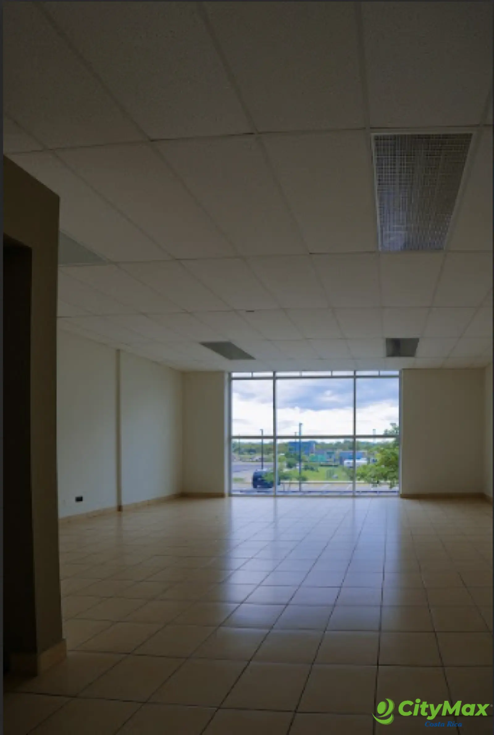 Renta Oficina en plaza Comercial, Libería Guanacaste - foto 2