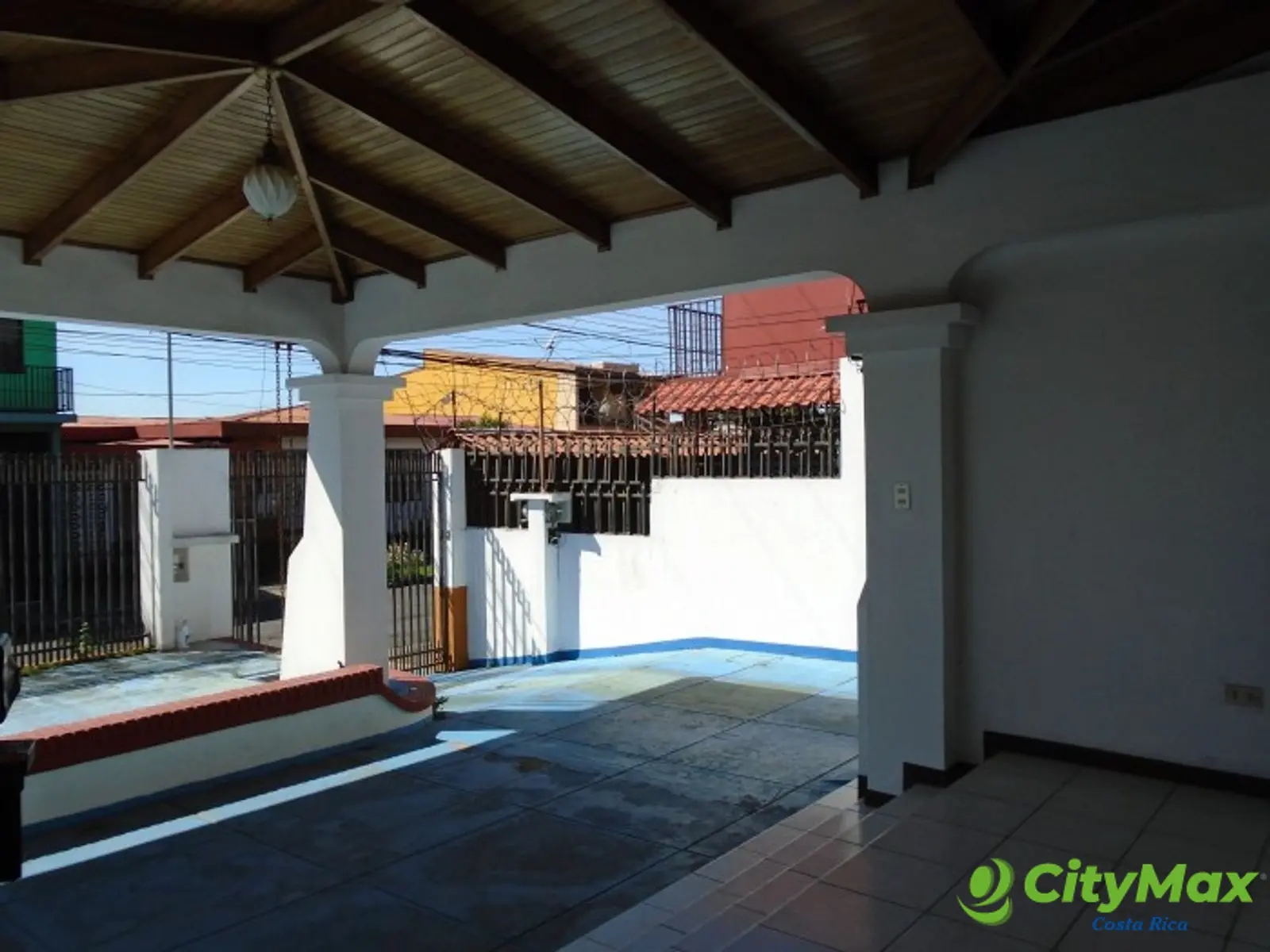Casa en Venta en Alajuela Centro con Amplio Jardín - foto 14