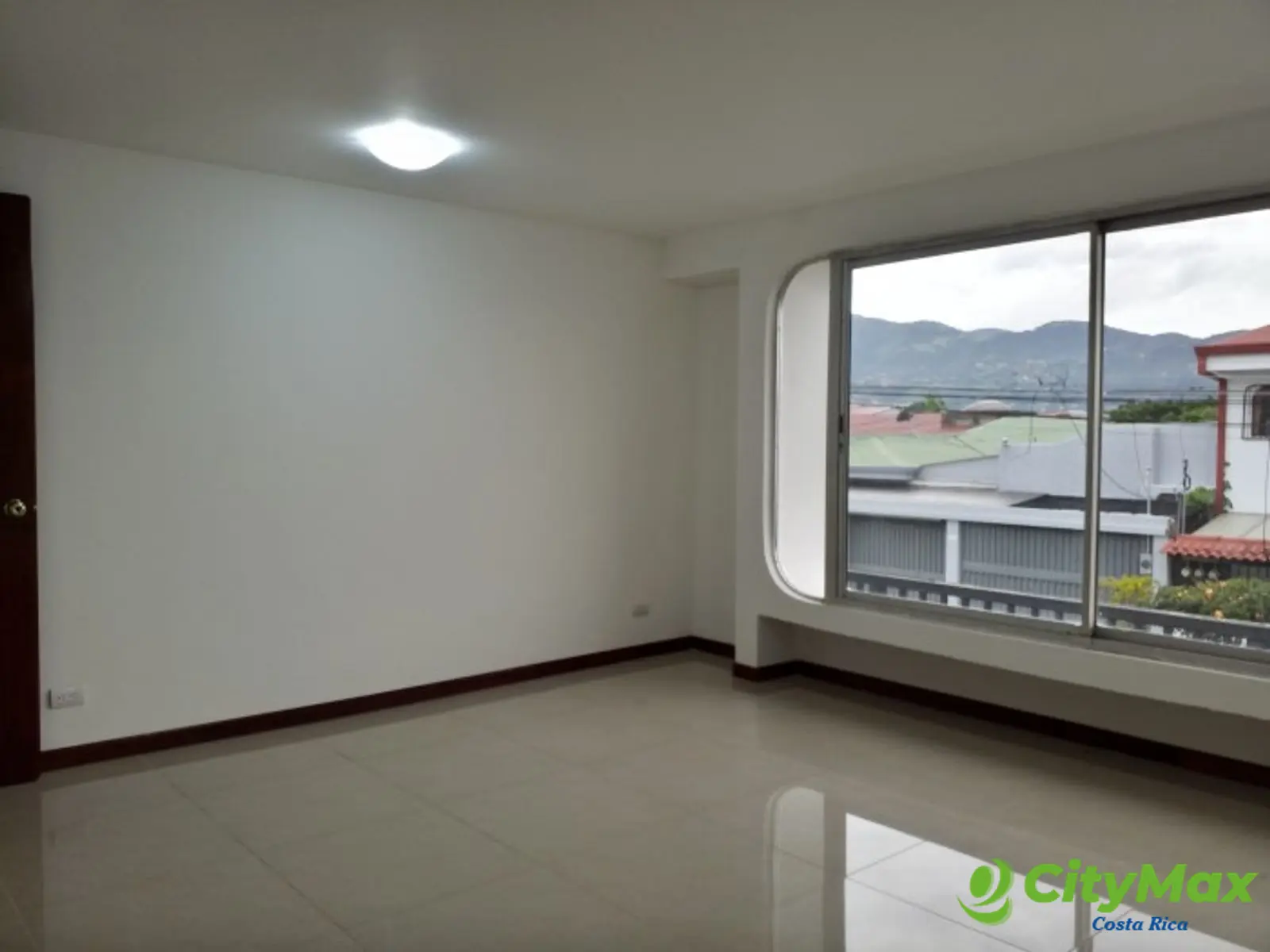 Casa en venta en Rohrmoser San José CR con piscina - foto 14