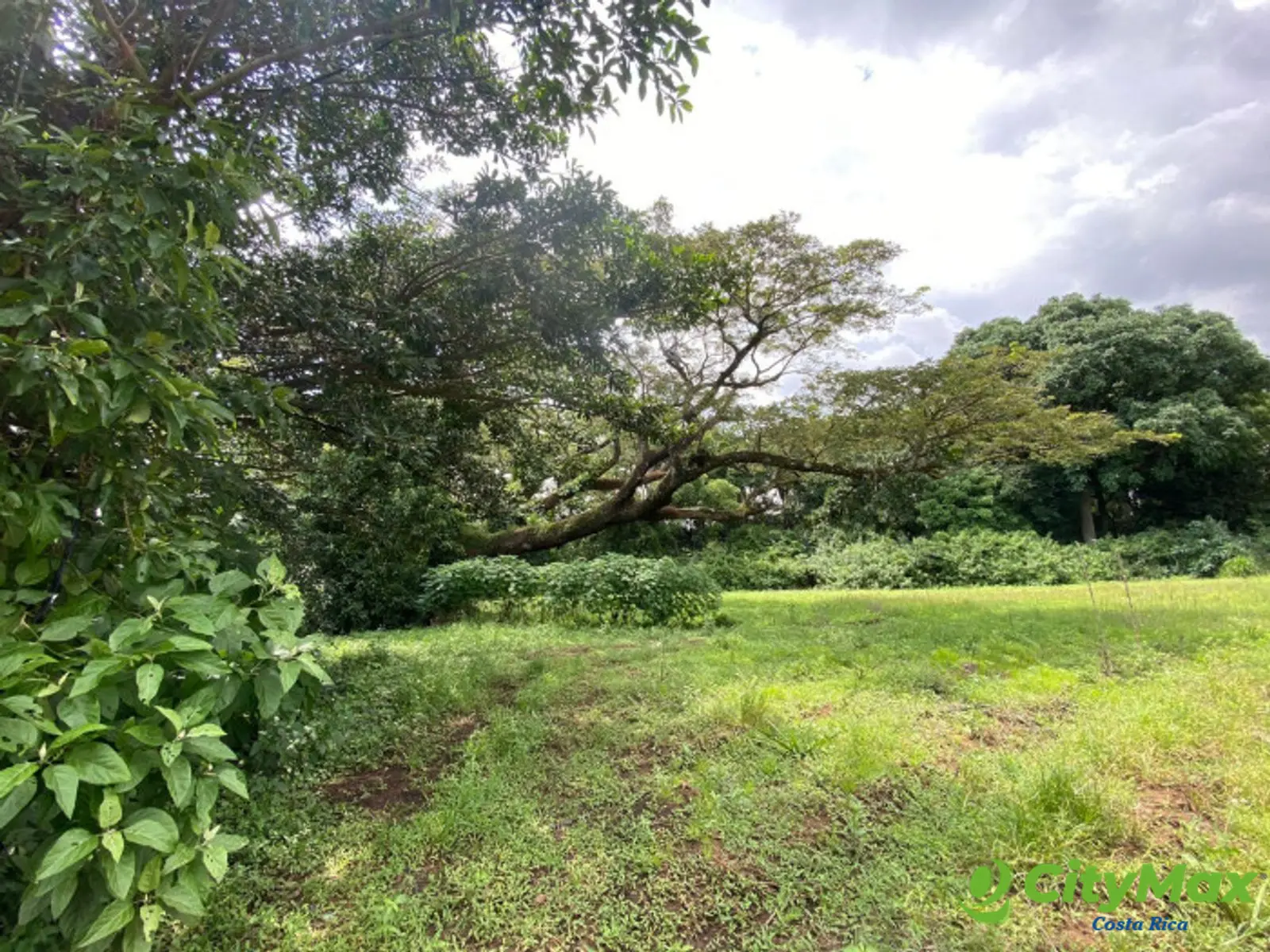 Venta de Lote en La Guácima Arriba Alajuela Costa Rica - foto 2