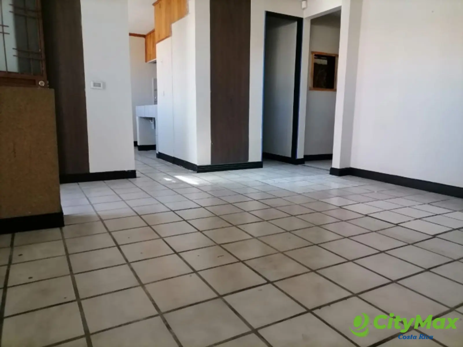 En venta local comercial y Apartamento en Heredia CR - foto 6