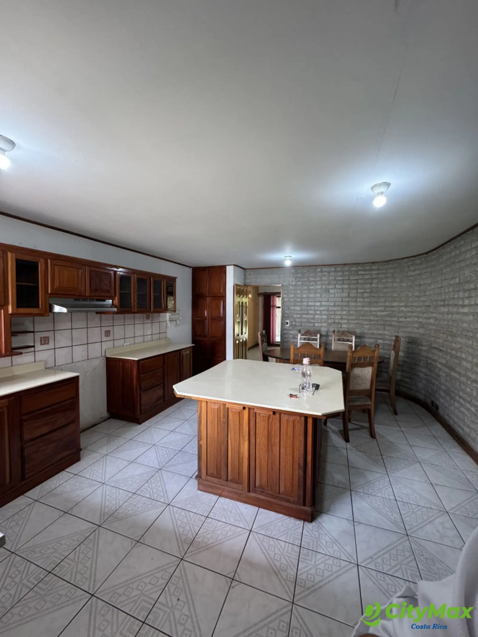 Casa amplia en venta en Guachipelín de Escazú - foto 4