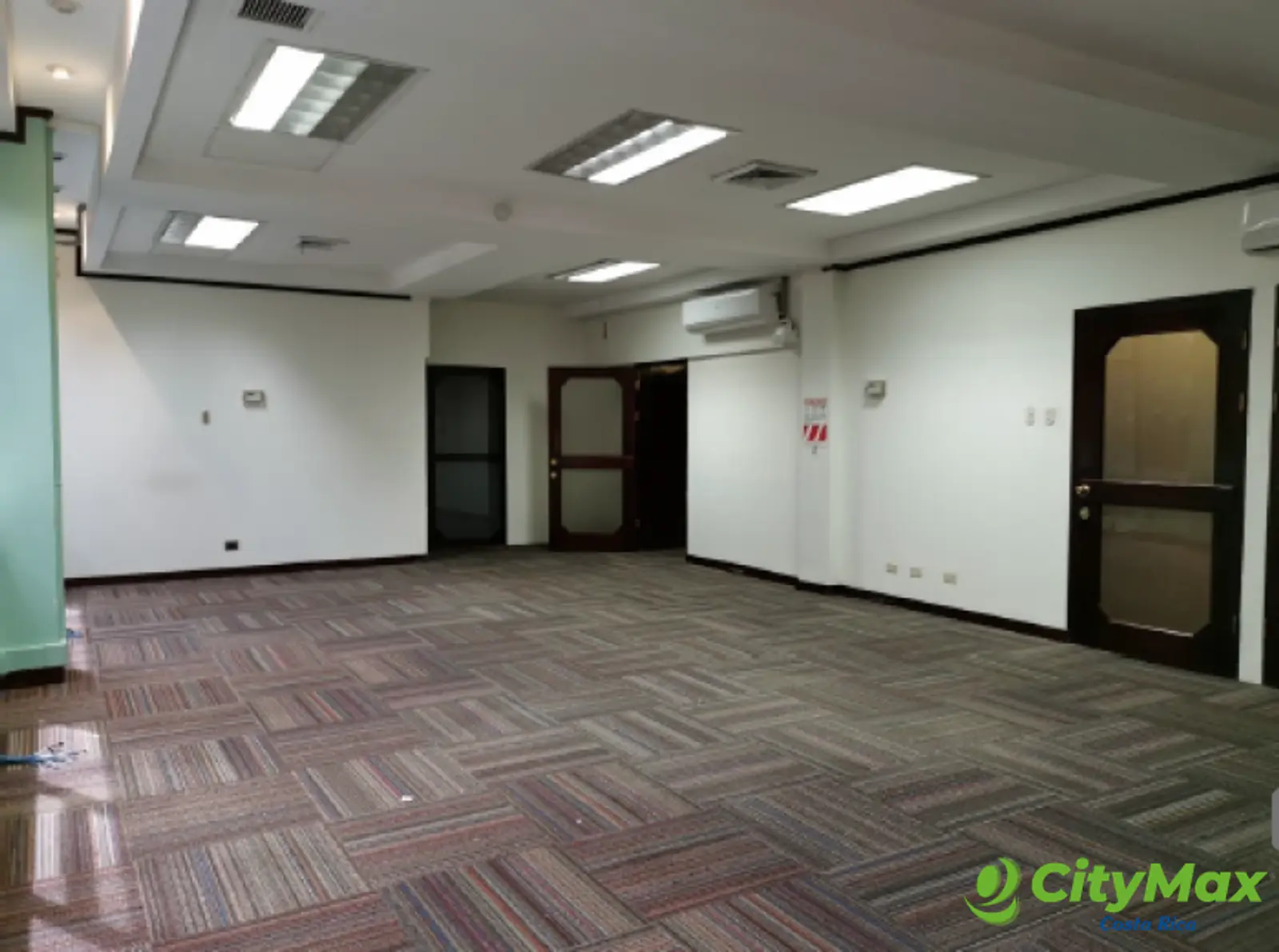 Oficinas en Alquiler con 1,056 m² en Barreal Heredia - foto 26