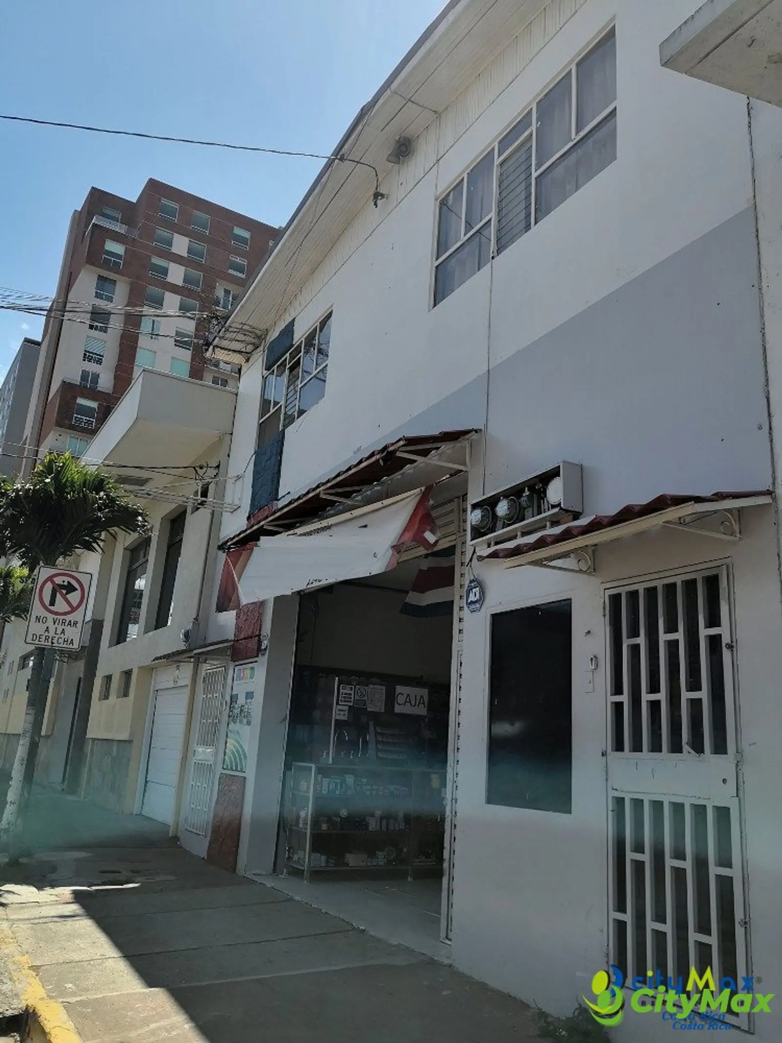 Se vende Local con 2 Aptos. San Jose x Hotel Park Inn - foto 3