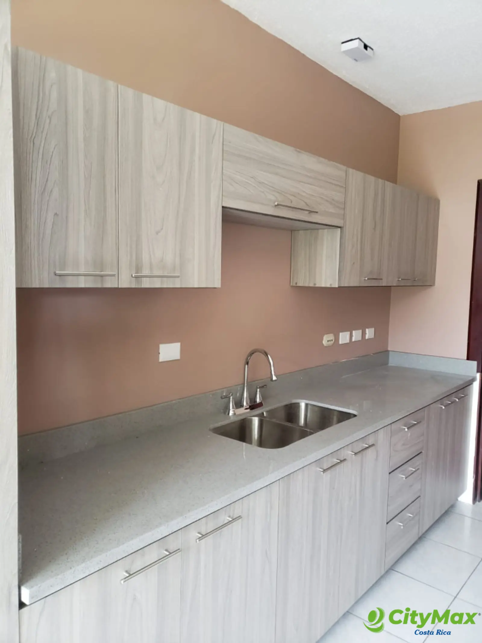 Apartamento en venta en condominio San Rafael de Escazú - foto 15
