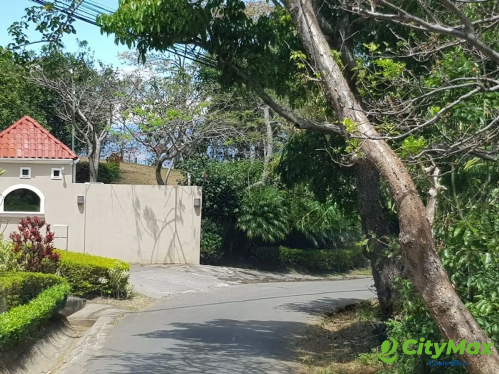 Finca en Venta en Santa Ana Ideal para Desarrollo - foto 5